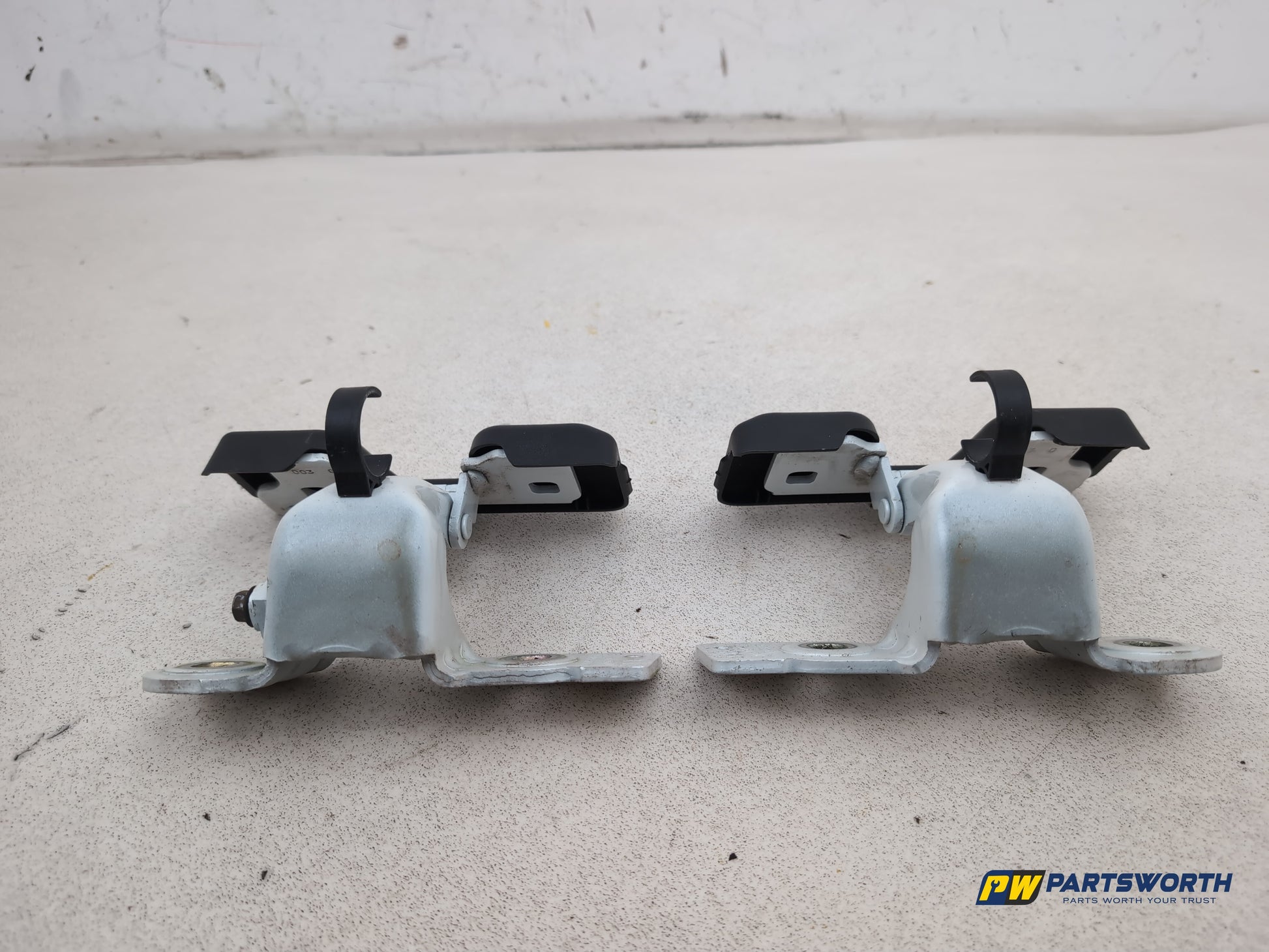 Misc Hinge 6