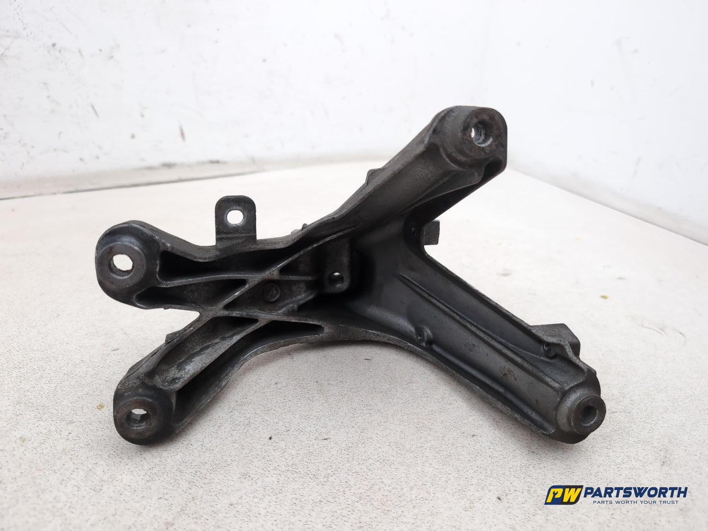 Engine Mounting RH 6