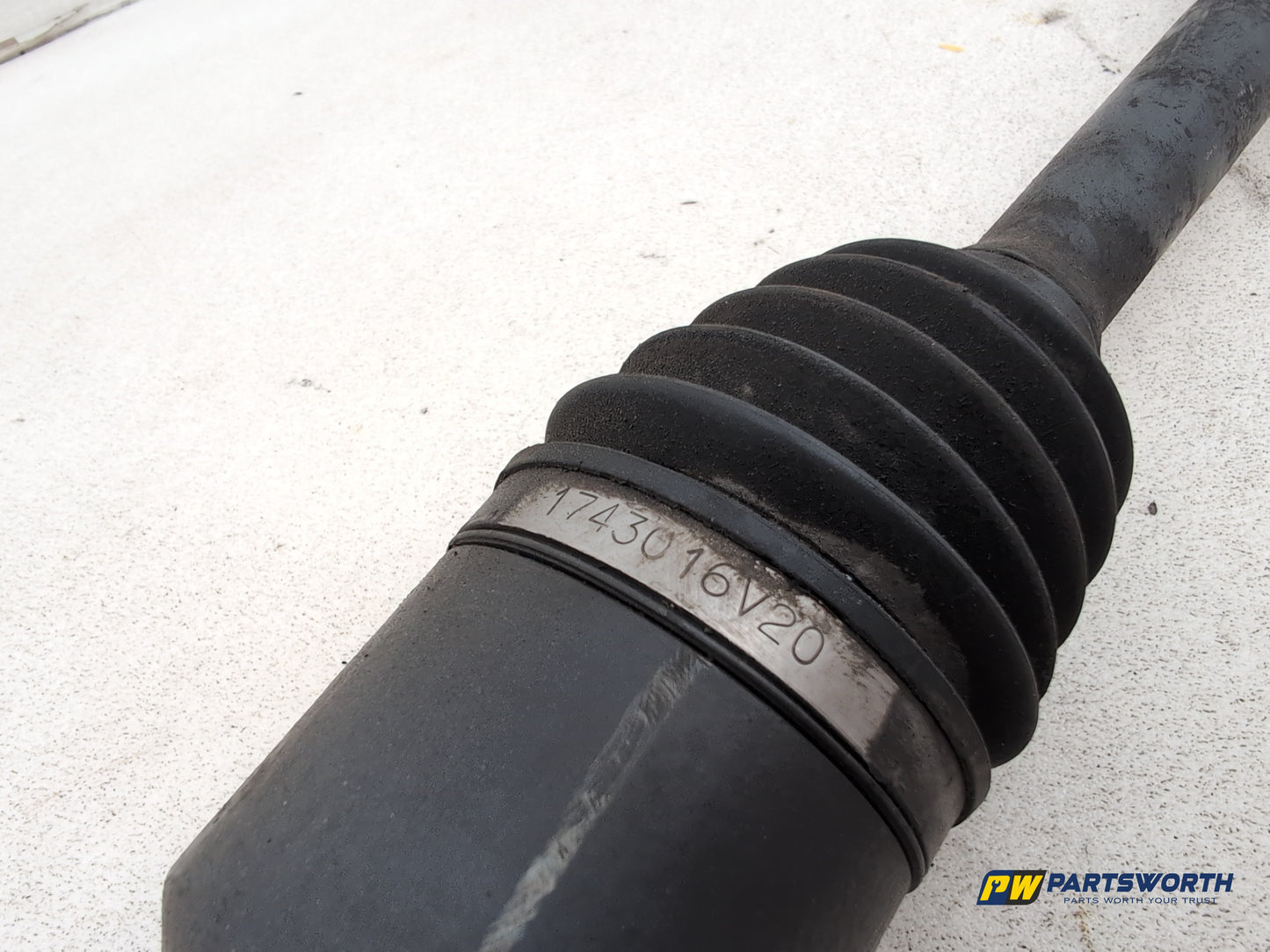 Driveshaft Front LH 6