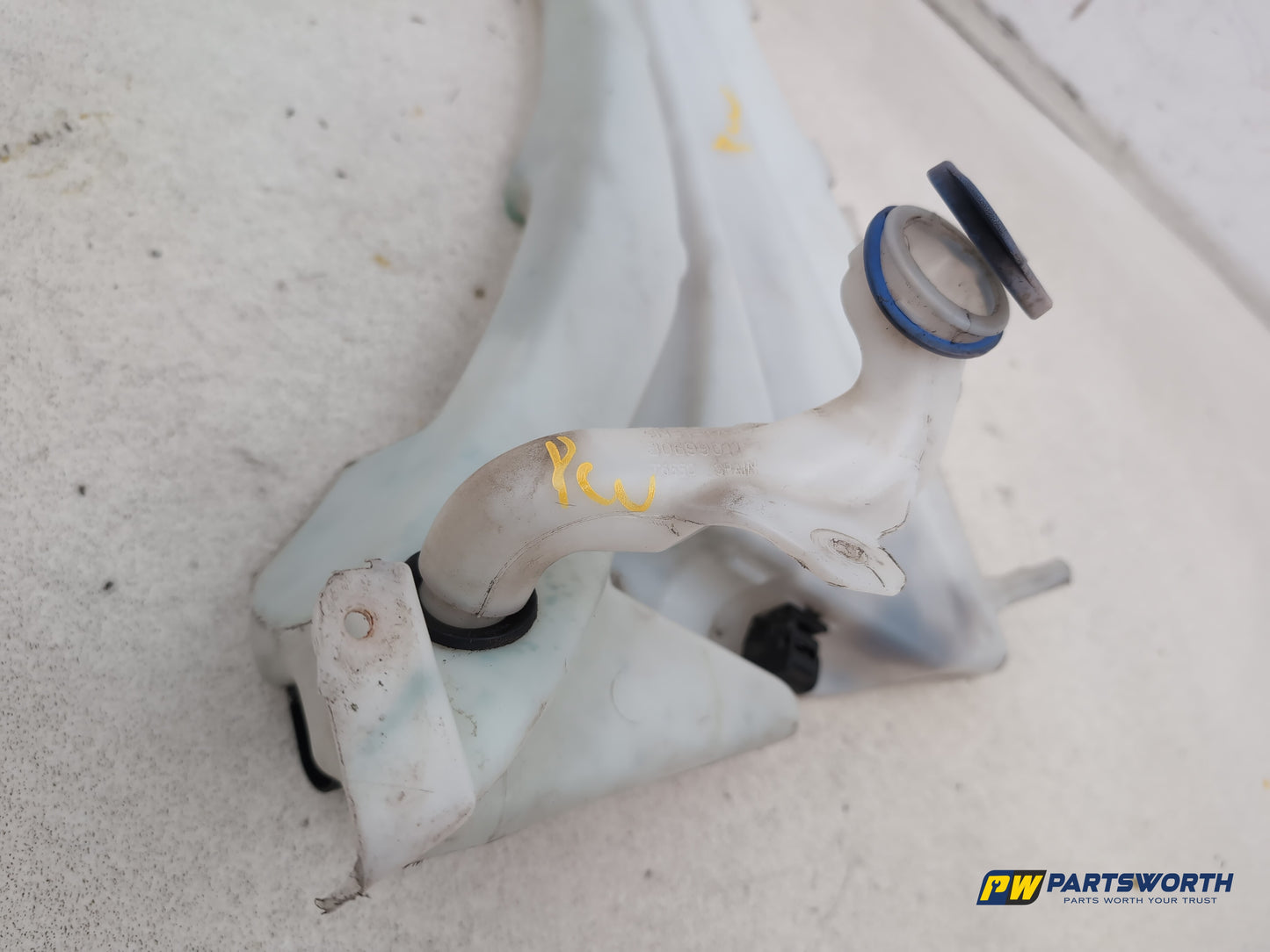 Washer Bottle Windscreen 6
