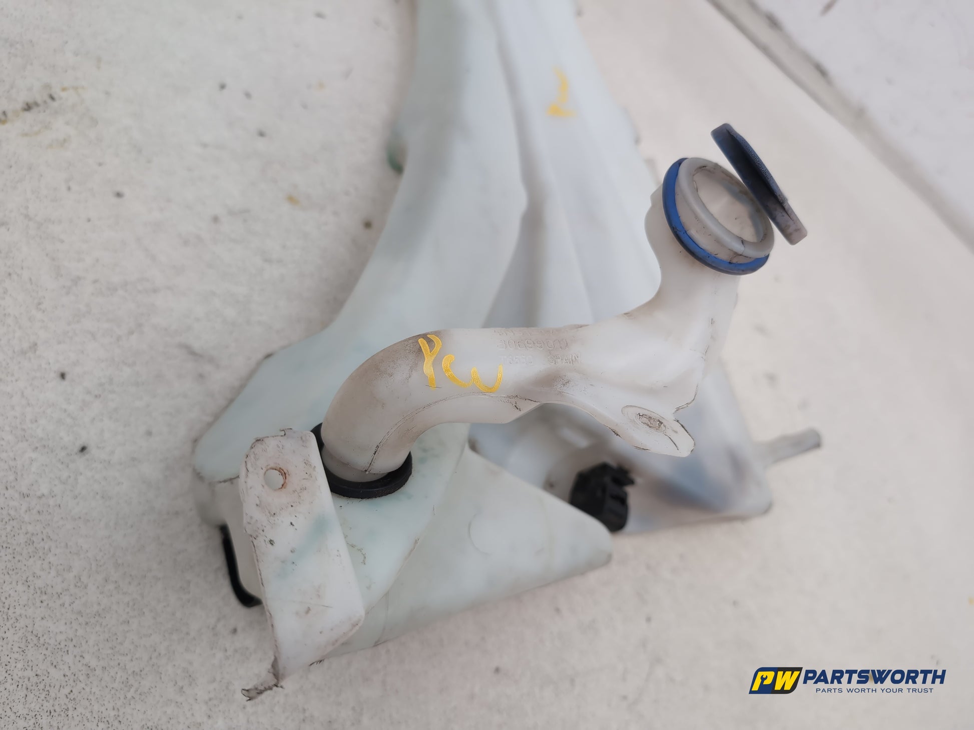 Washer Bottle Windscreen 6