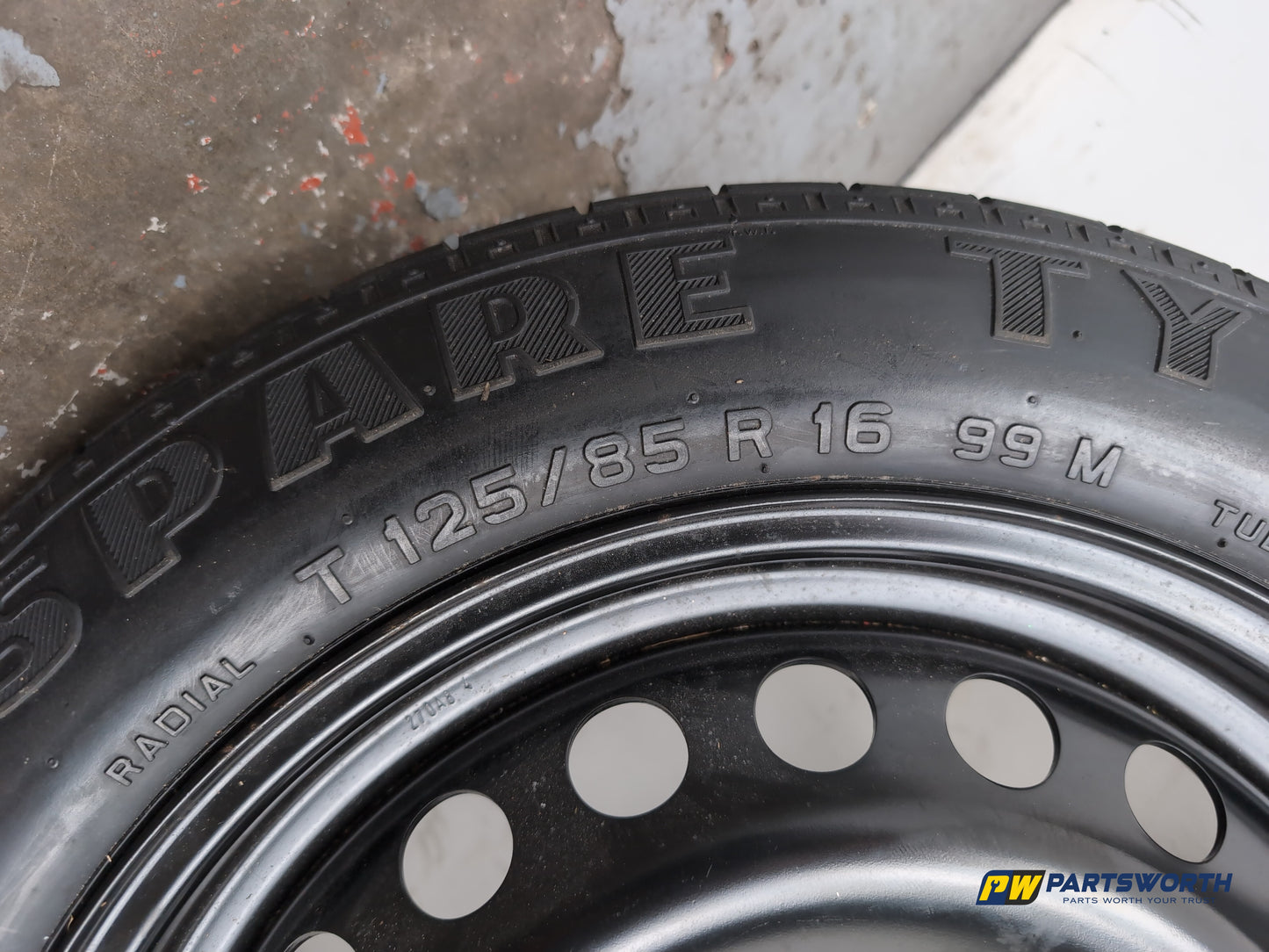 Space Saver Spare Wheel and Tool Kit  6