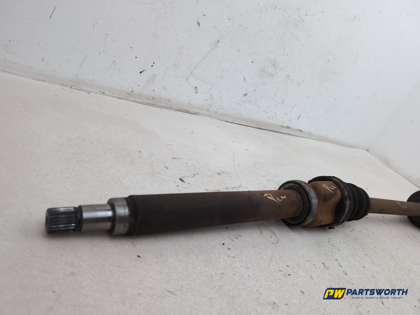 Driveshaft Front RH 6
