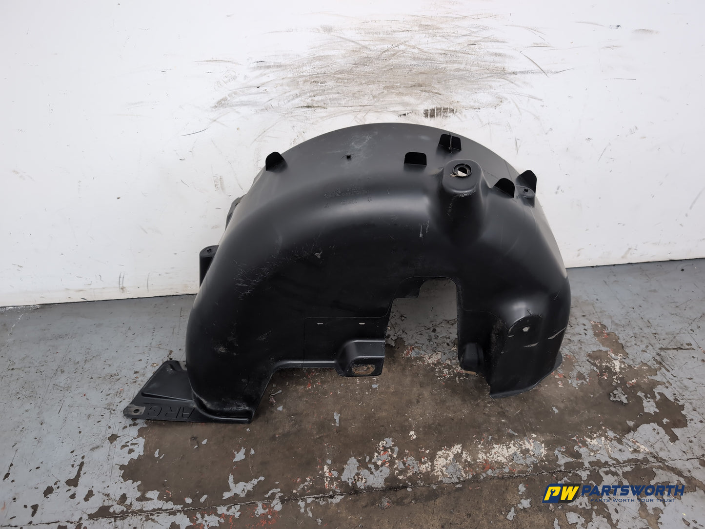 Moulding Wheel Arch Rear LH 6