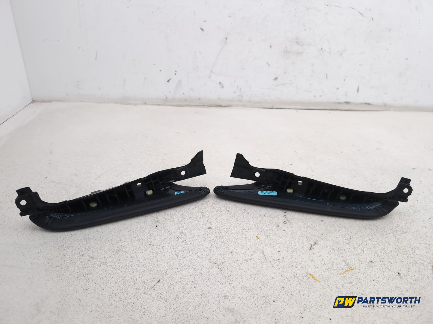 Centre Console Trim  6