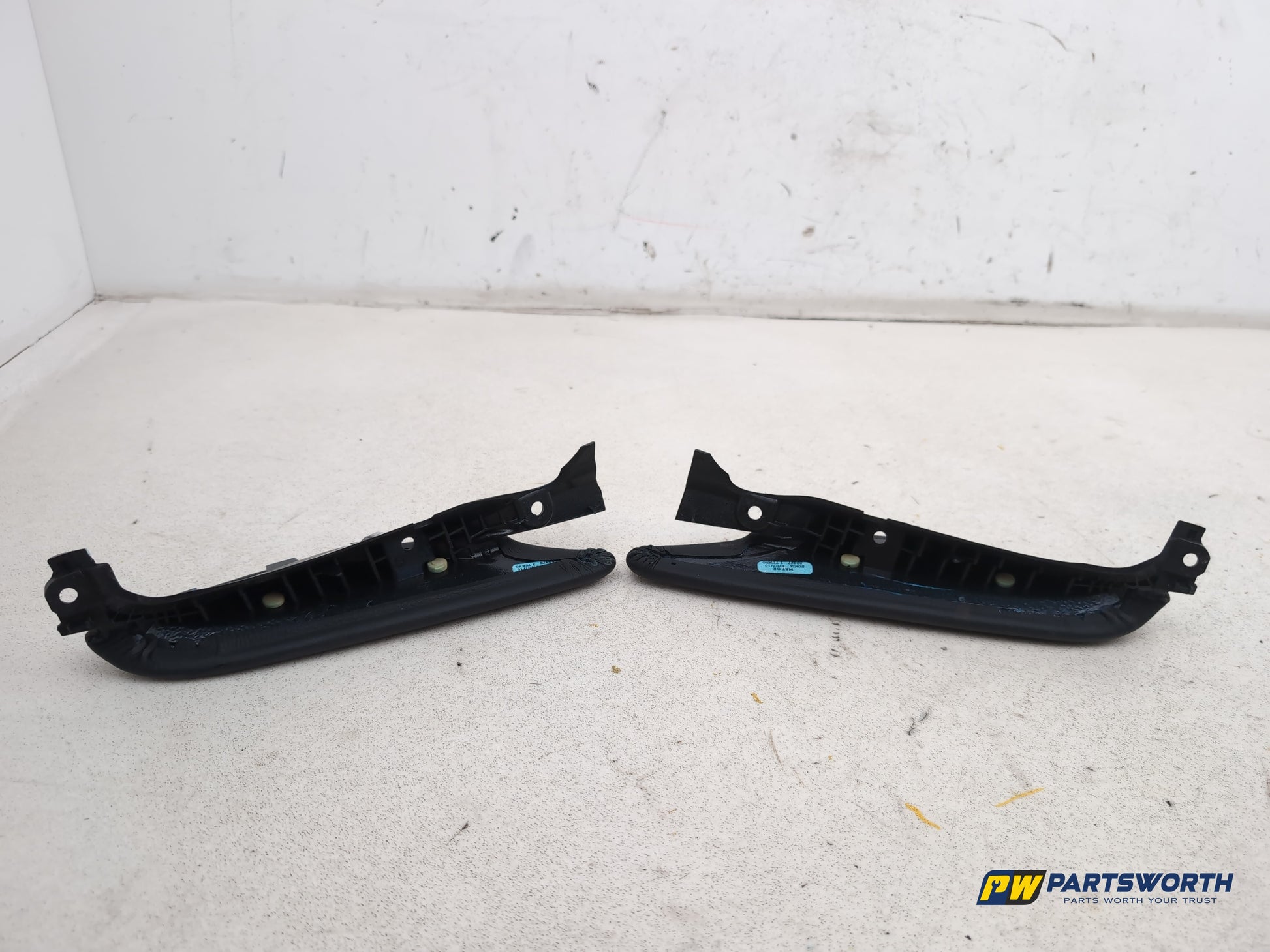 Centre Console Trim  6
