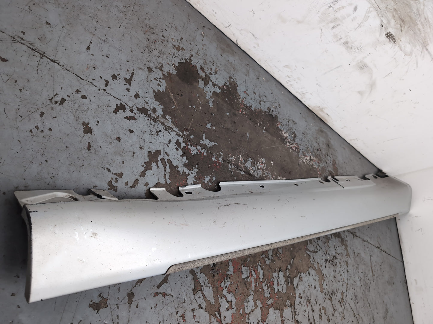 Side Skirt RH 7