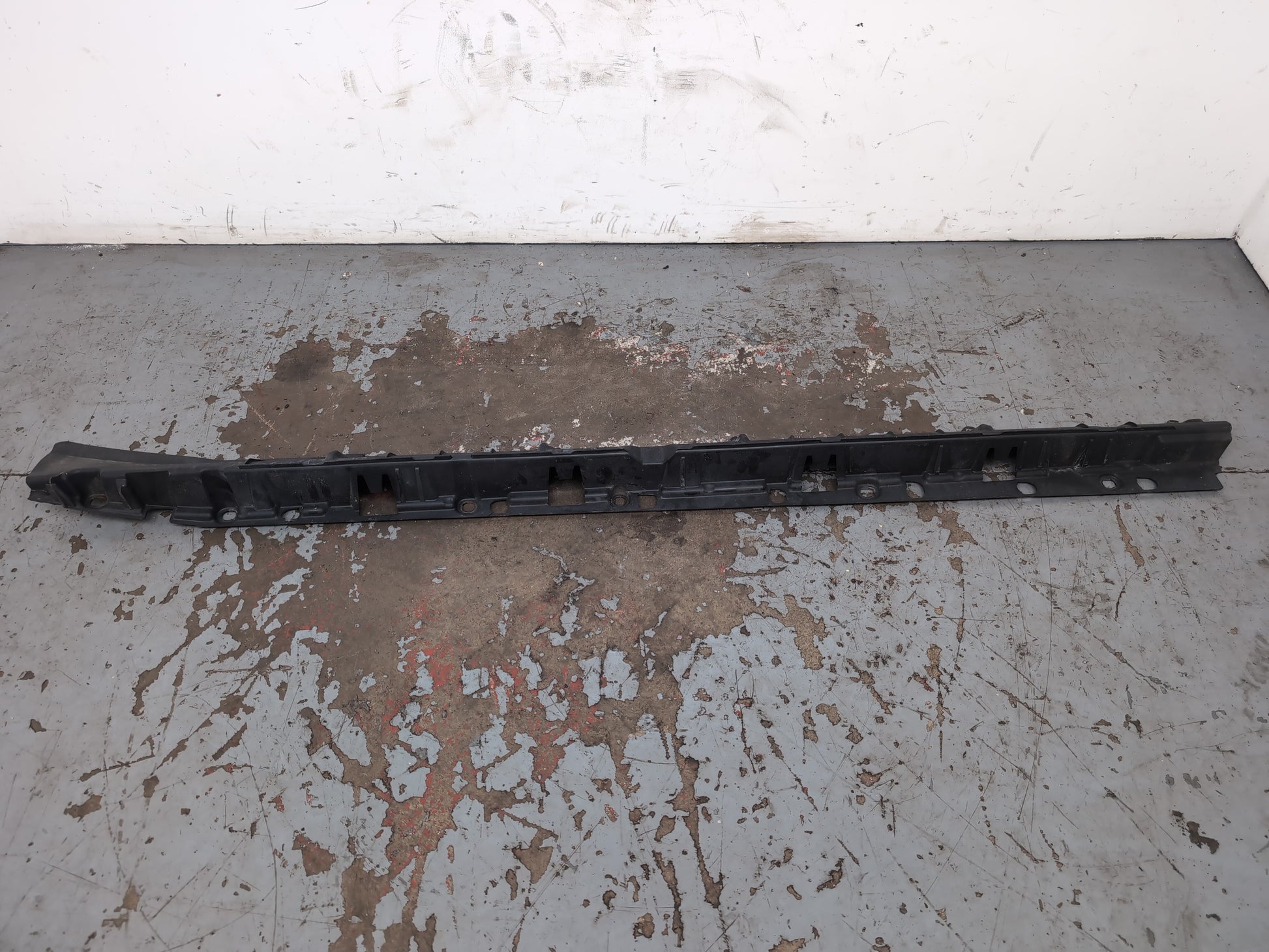 Side Skirt LH 8
