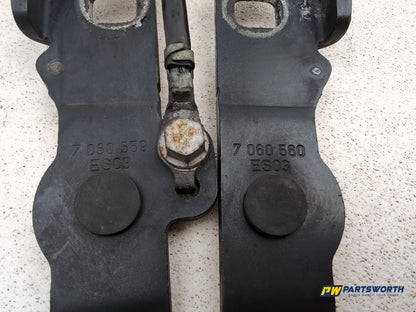 Bonnet Hinges 6