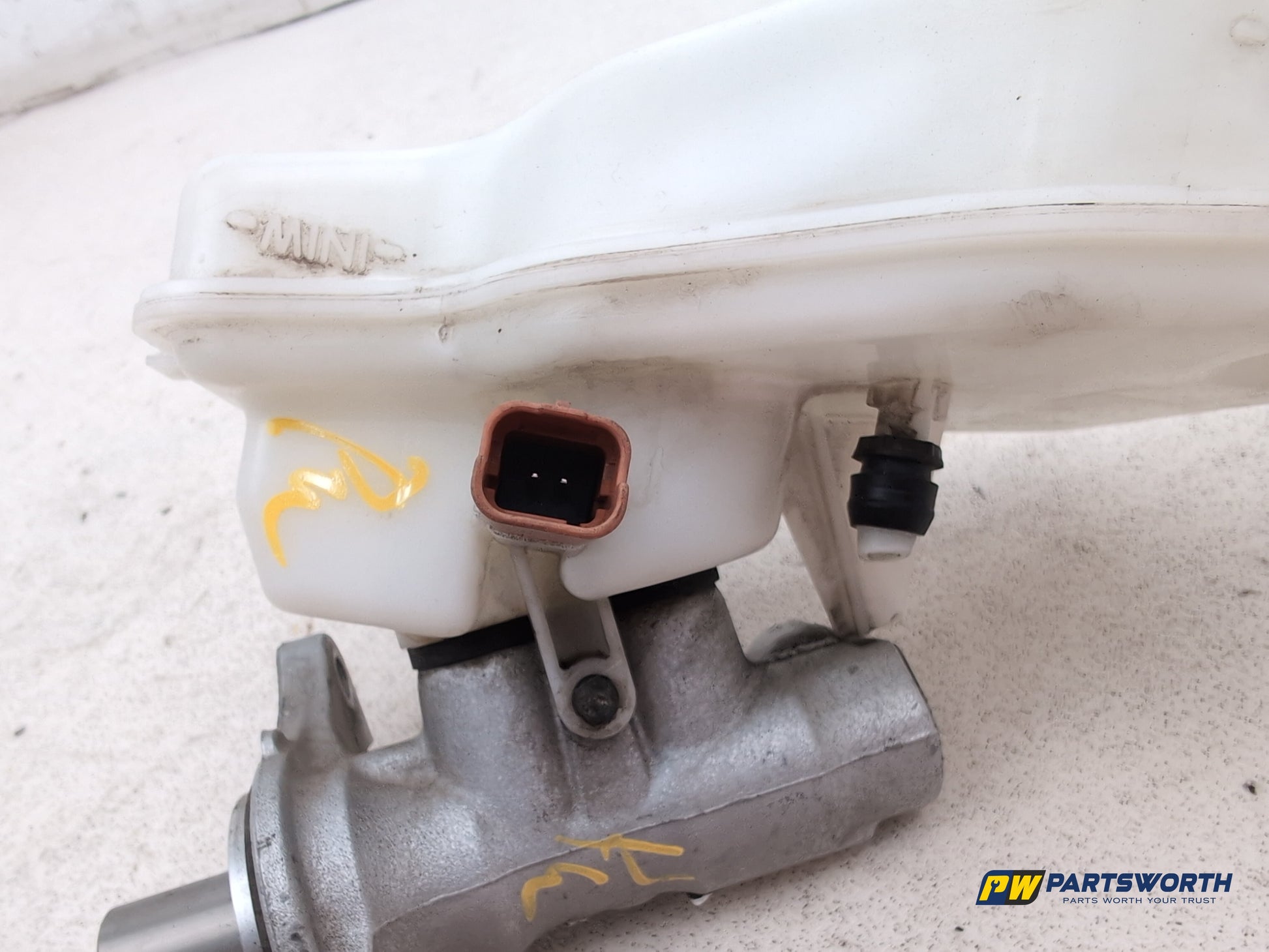 Brake Master Cylinder Assembly 6