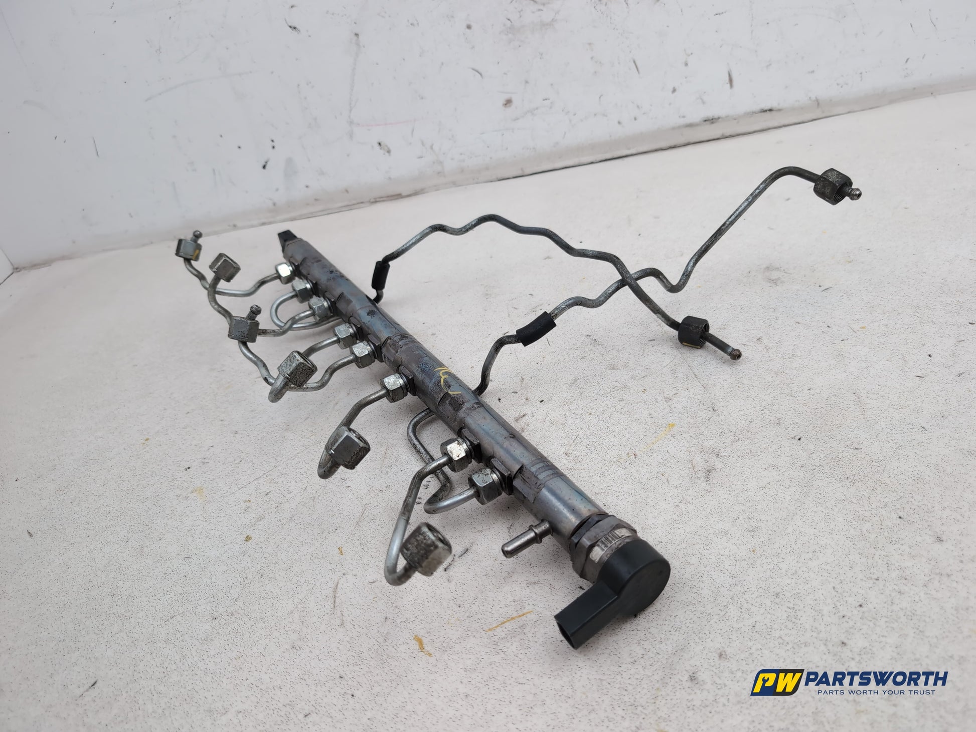 Fuel Rail 6
