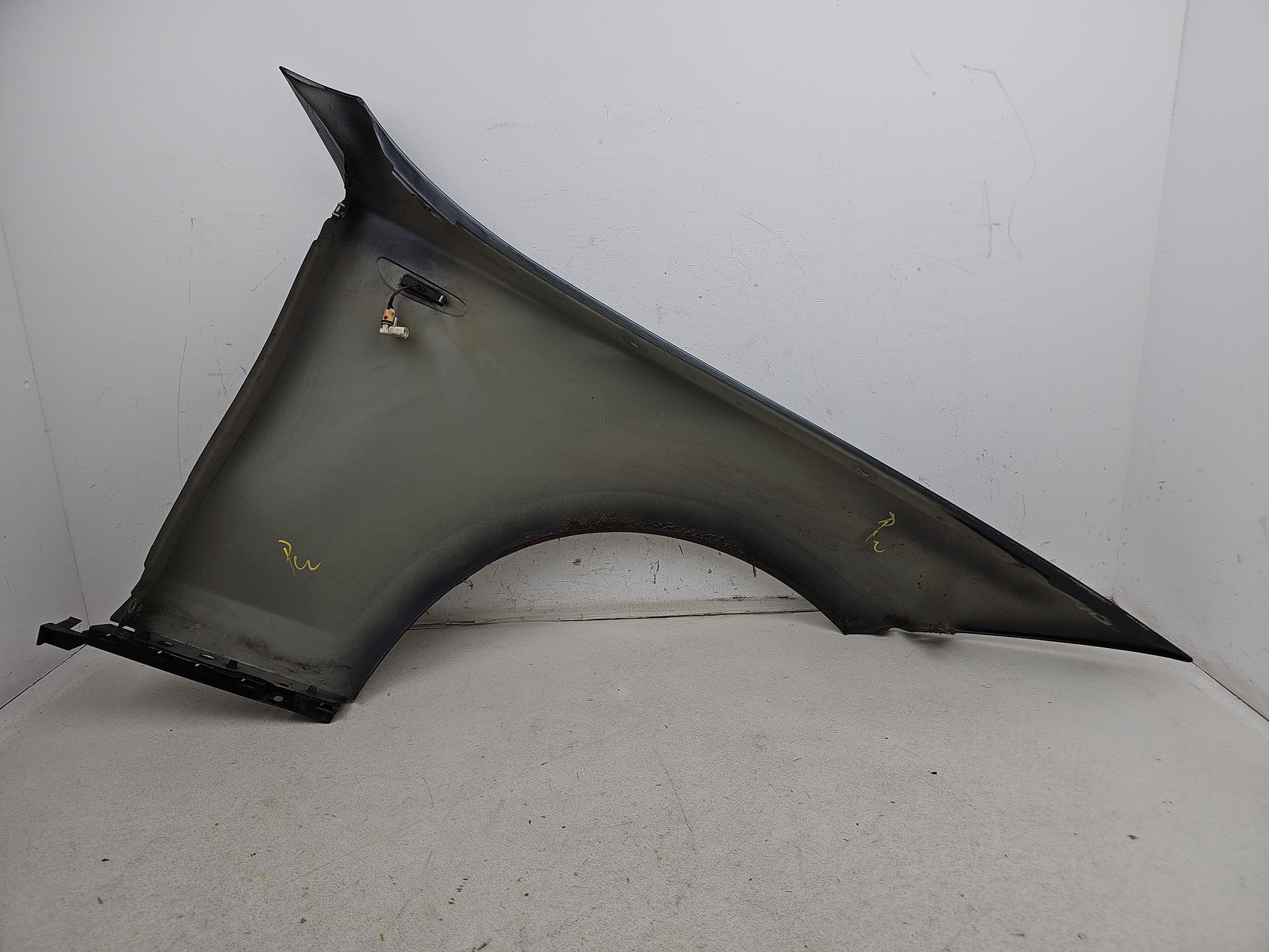 Wing Front LH 6