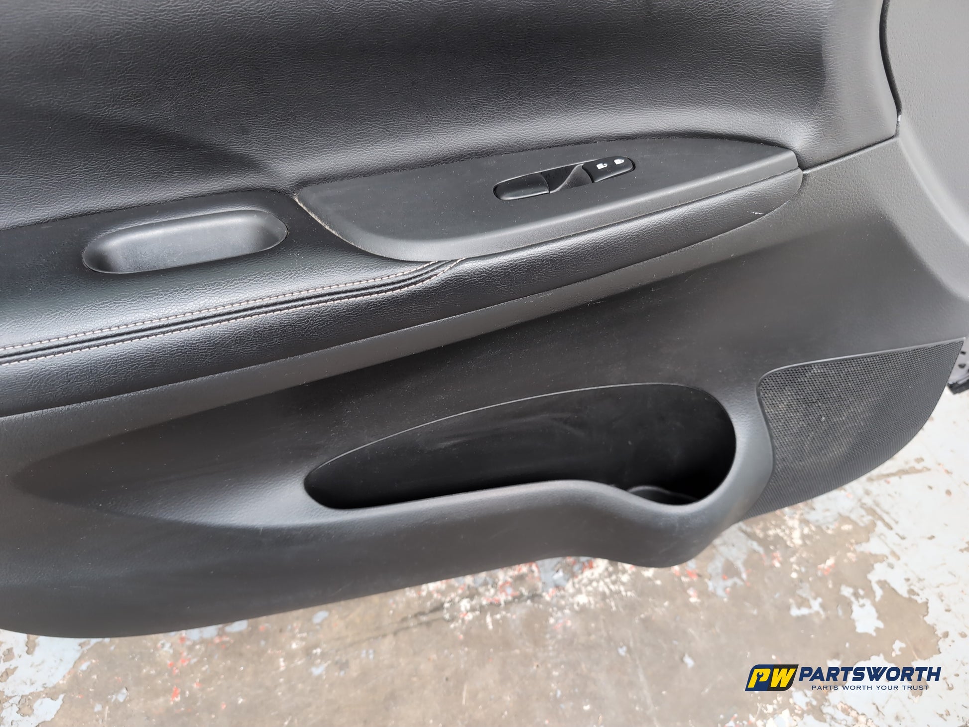 Nissan Pulsar Tekna Dig-T Hatchback Door Front Lh Passenger Side Pearl White Qab - photo 10