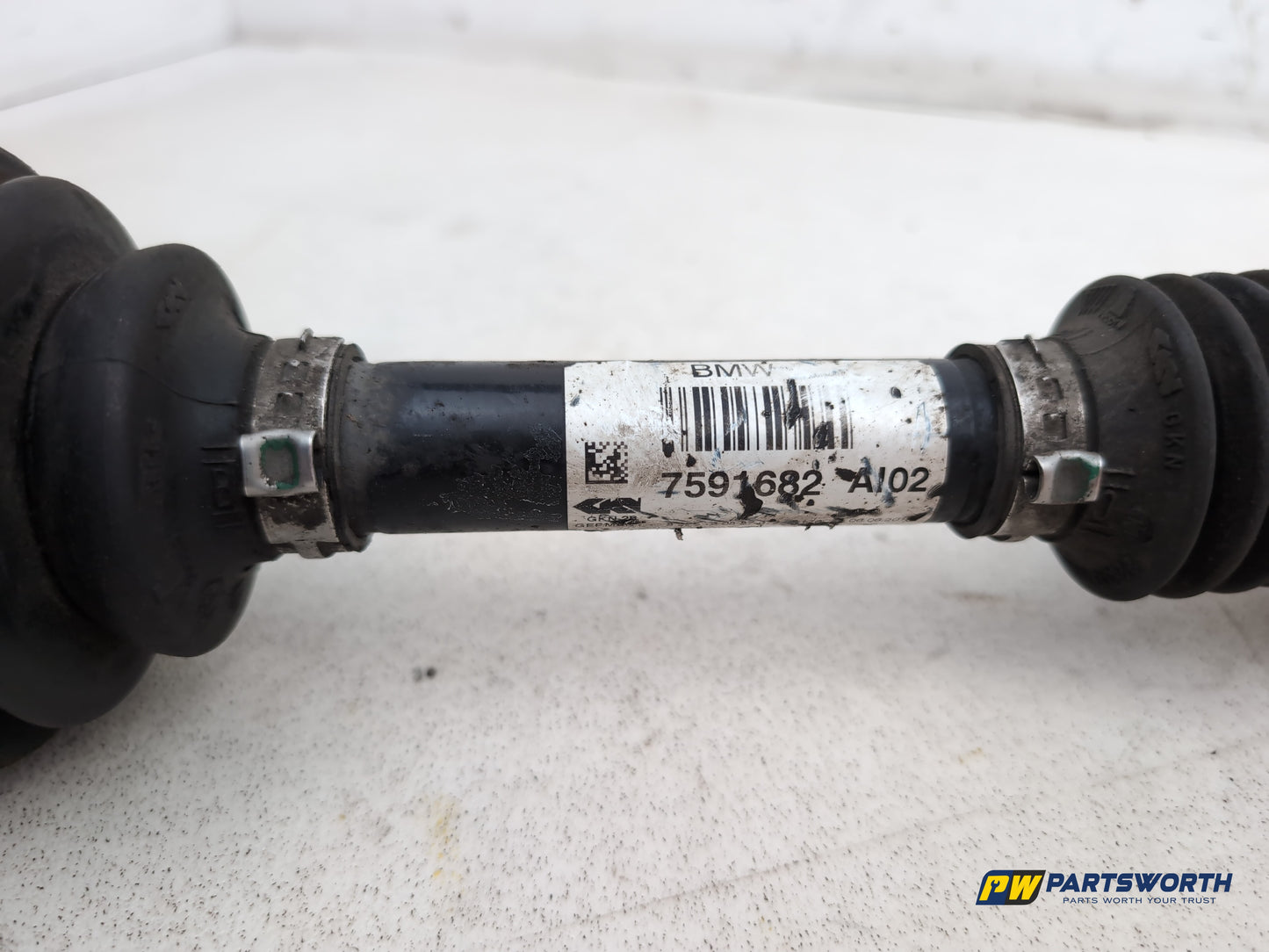Driveshaft Front RH 6