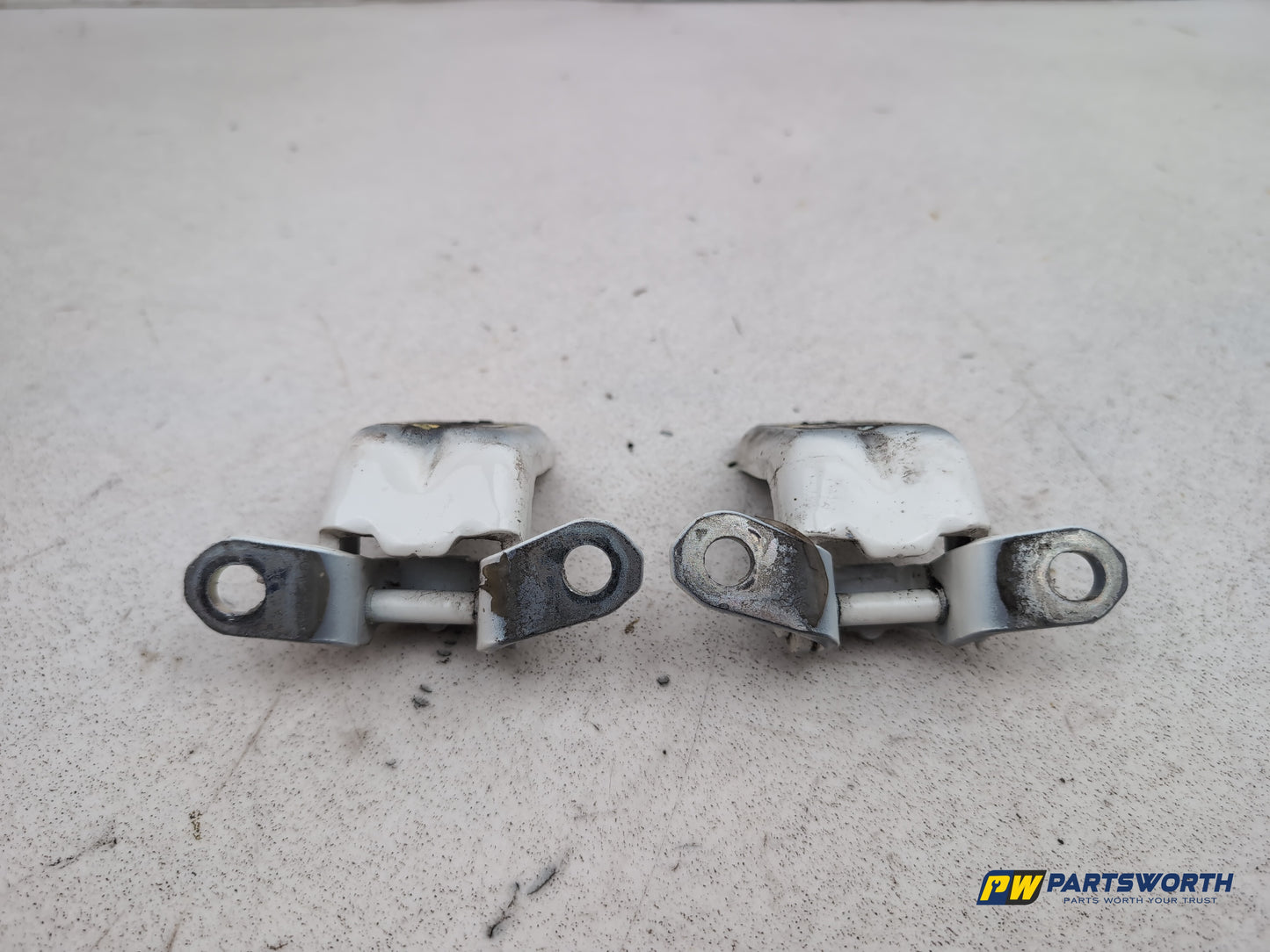 LH Front Door Hinge Pair  6