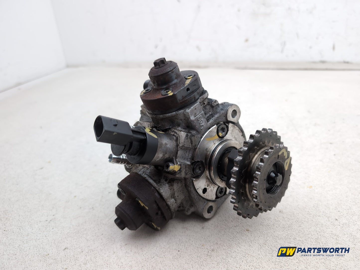High pressure fuel pump 6