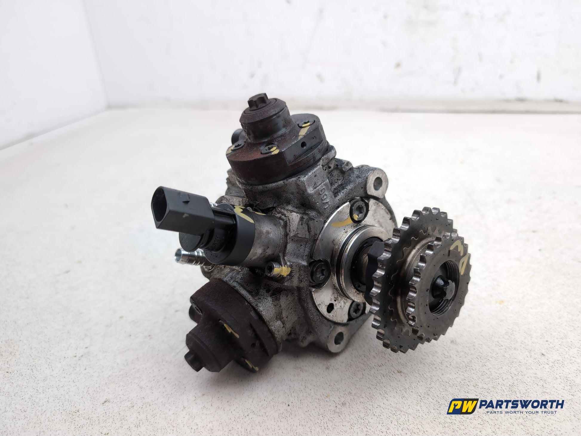 High pressure fuel pump 6
