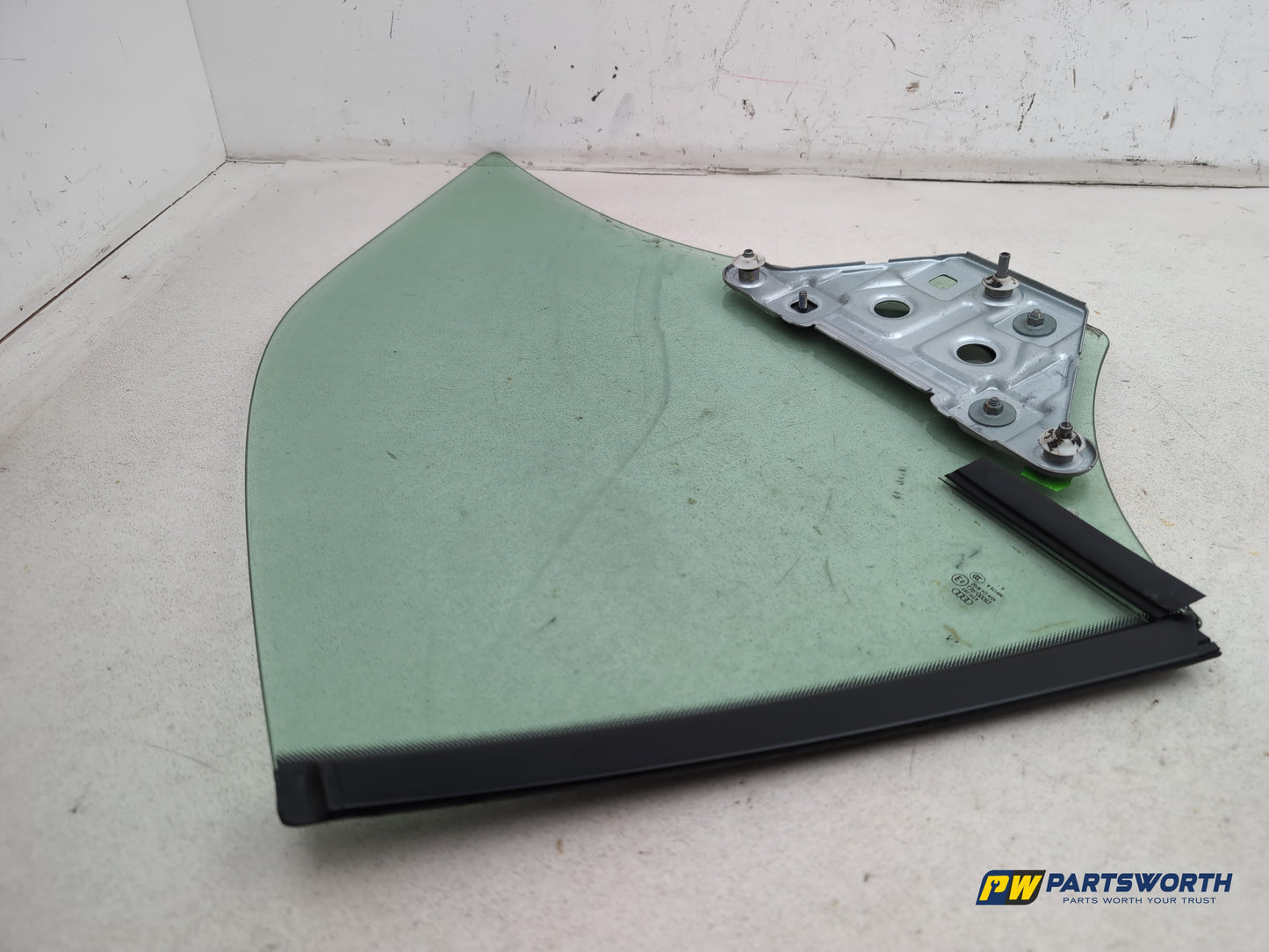Door Glass Quarter Light Rear RH 6