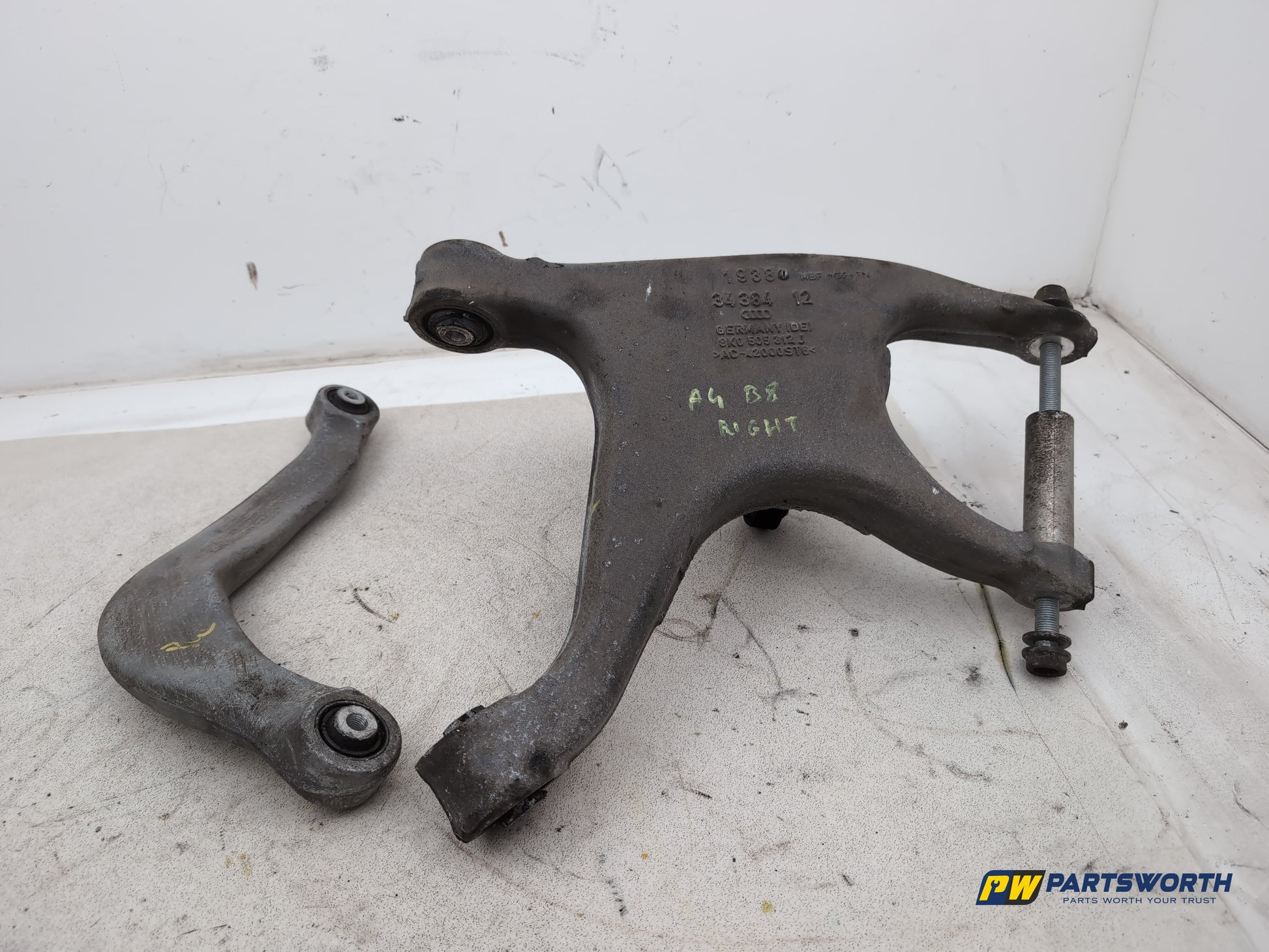 Suspension Arm Rear Wishbone RH 6