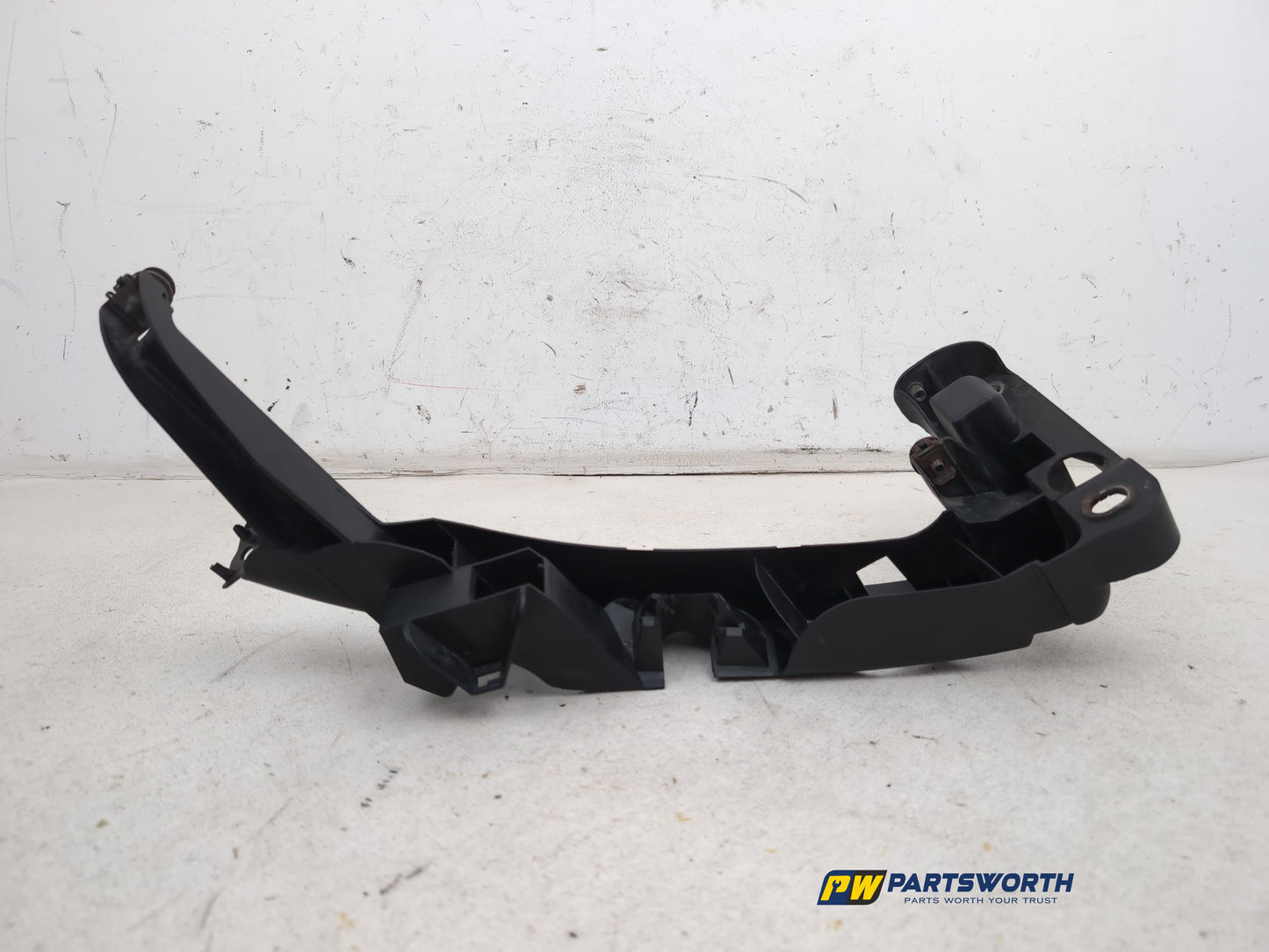Headlamp Panel Support Bracket LH 6