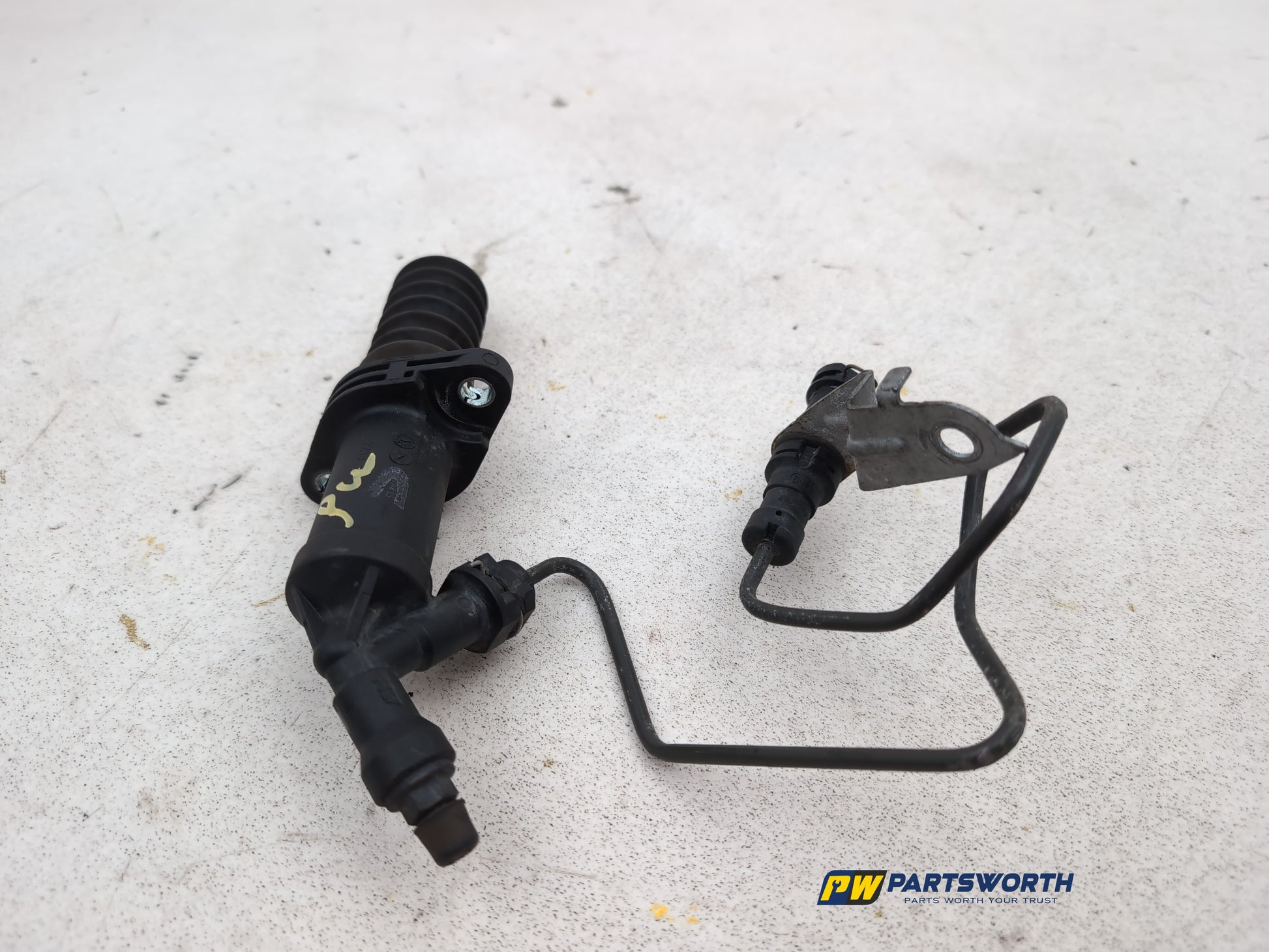 Clutch Slave Cylinder and Pipe  6