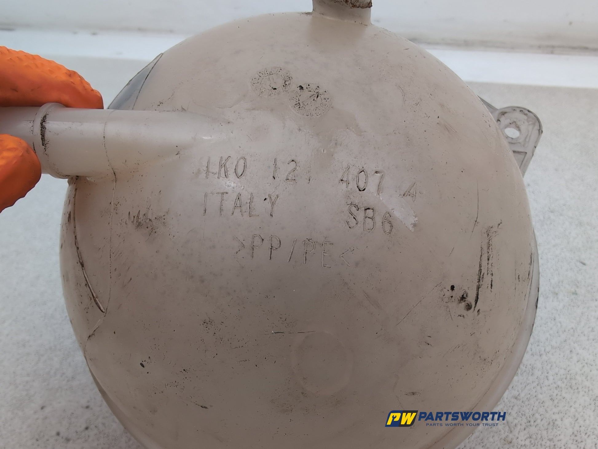 Radiator Expansion Tank 6