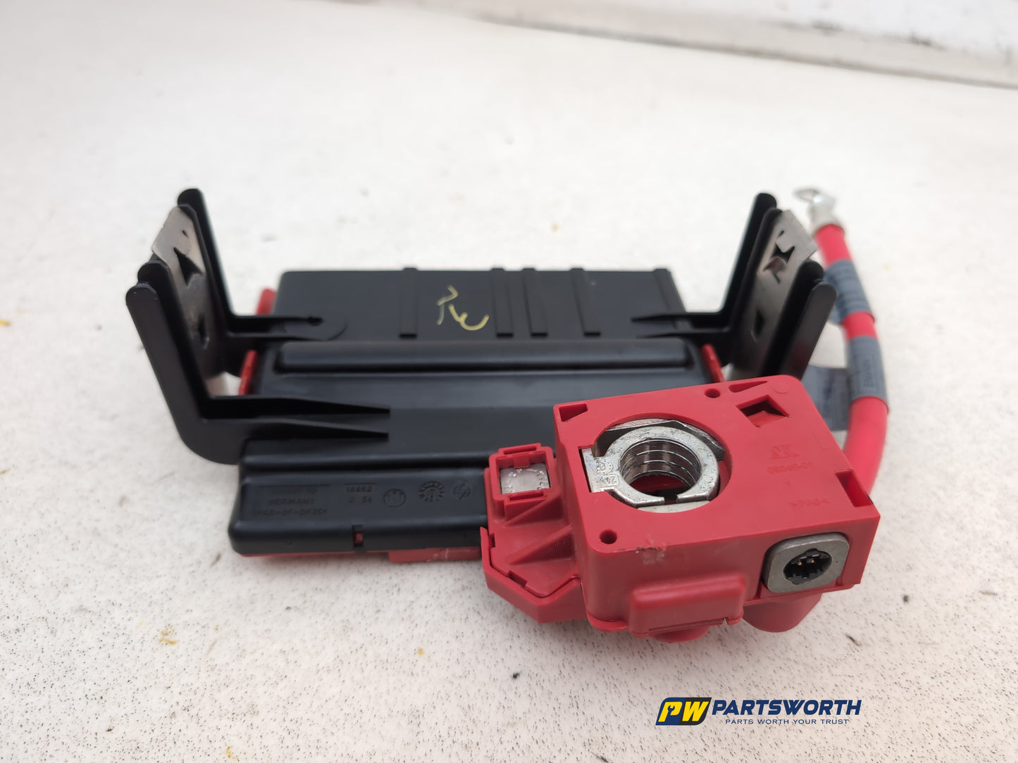 Positive Pole Battery Power Boot Distribution Fuse Box 6
