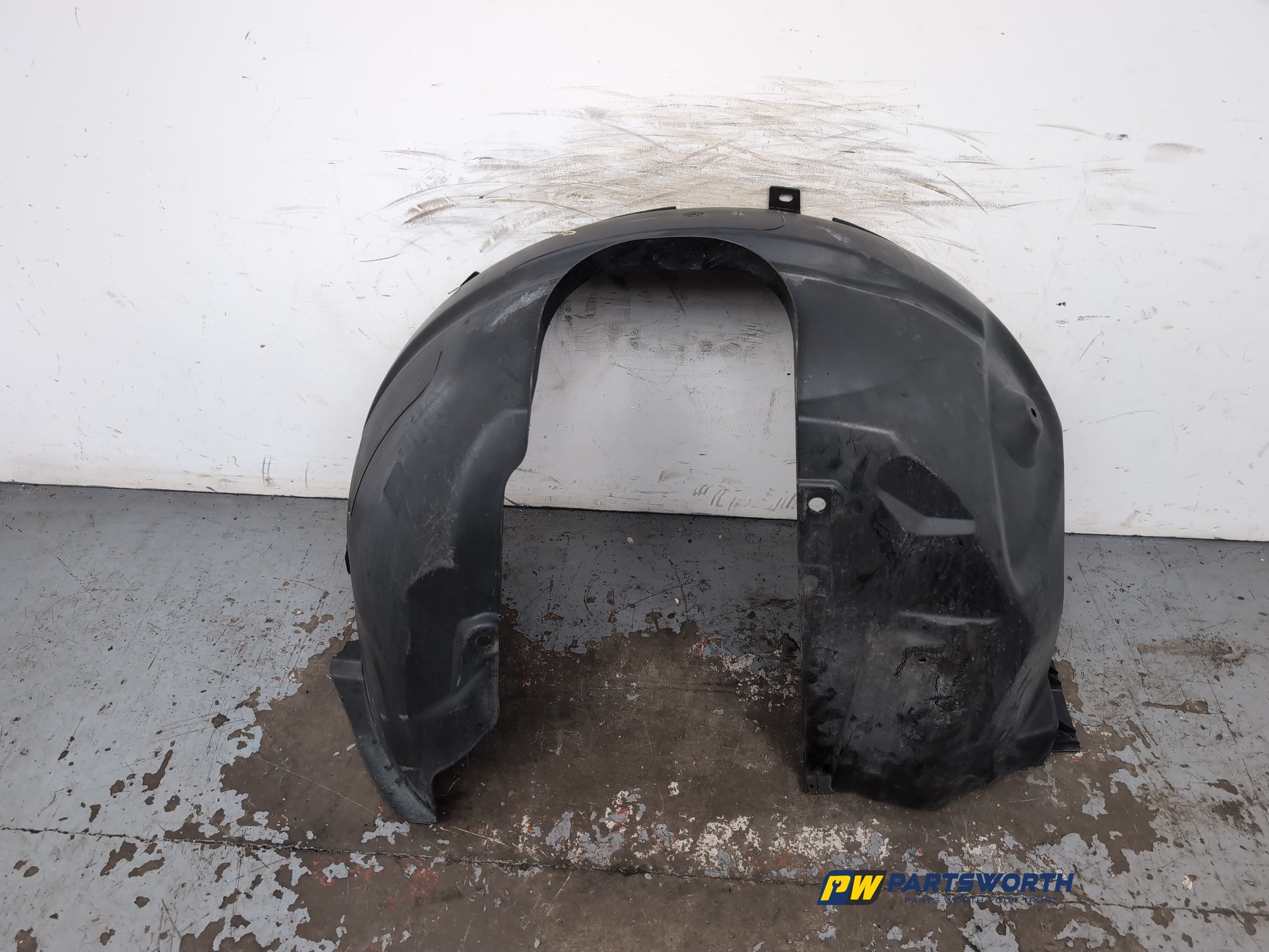 Moulding Wheel Arch Front LH 6