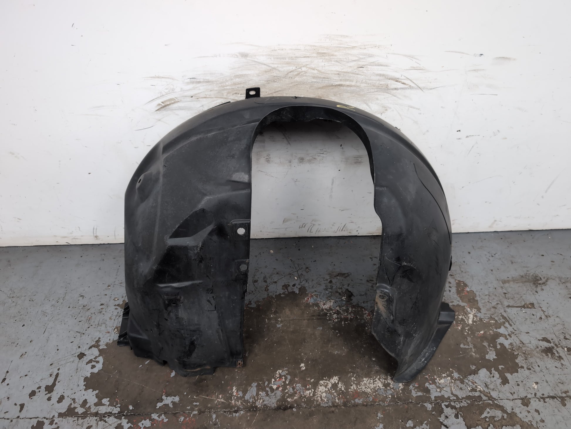 Moulding Wheel Arch Front RH 6