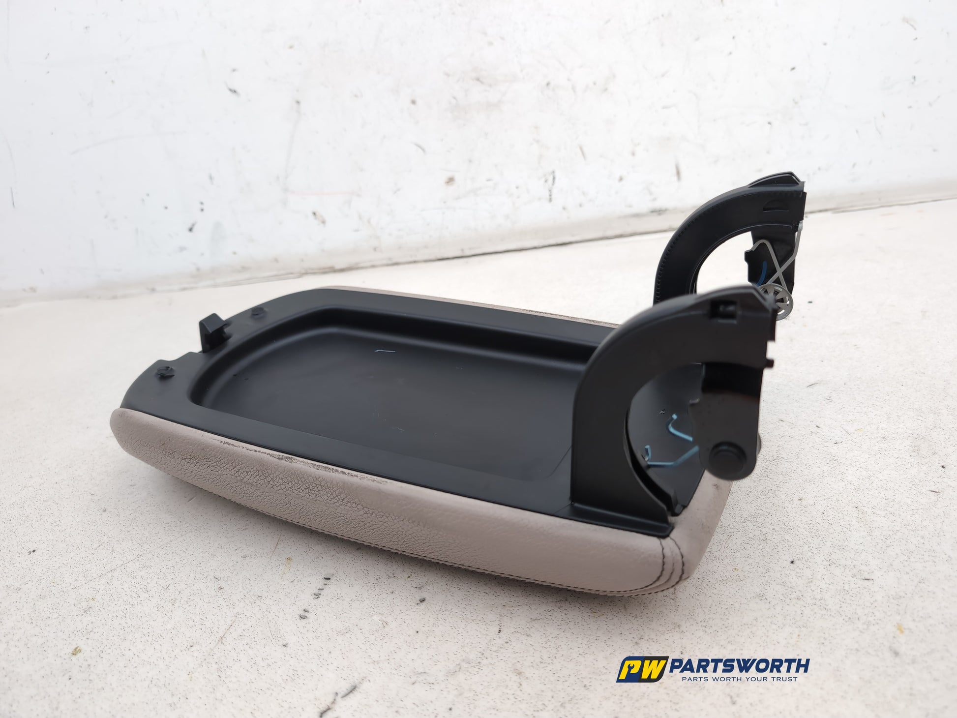 Centre Console Armrest 6