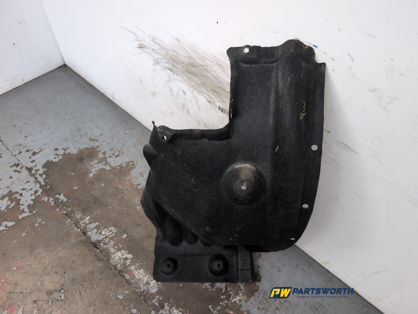 Moulding Wheel Arch Front LH 6