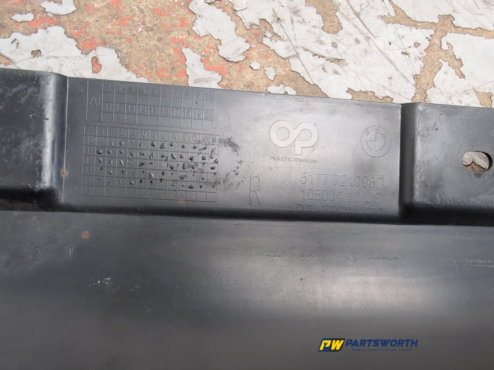 Side Skirt RH 6