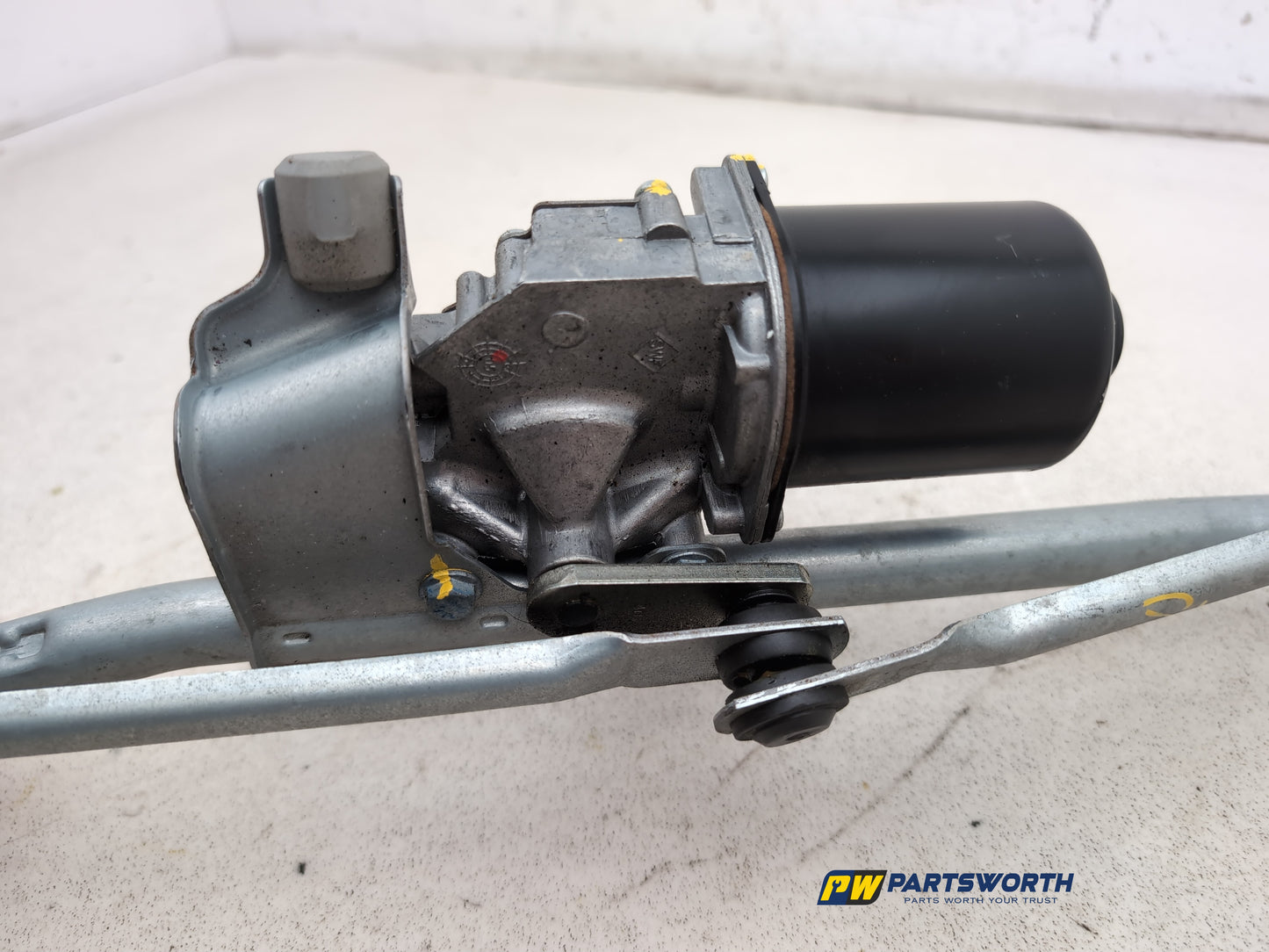 Front Wiper Motor & Mechanism / Linkage 6