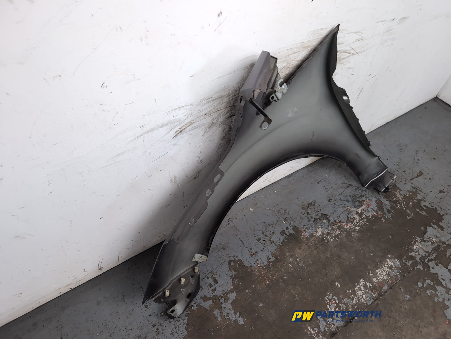 Wing Front RH 6