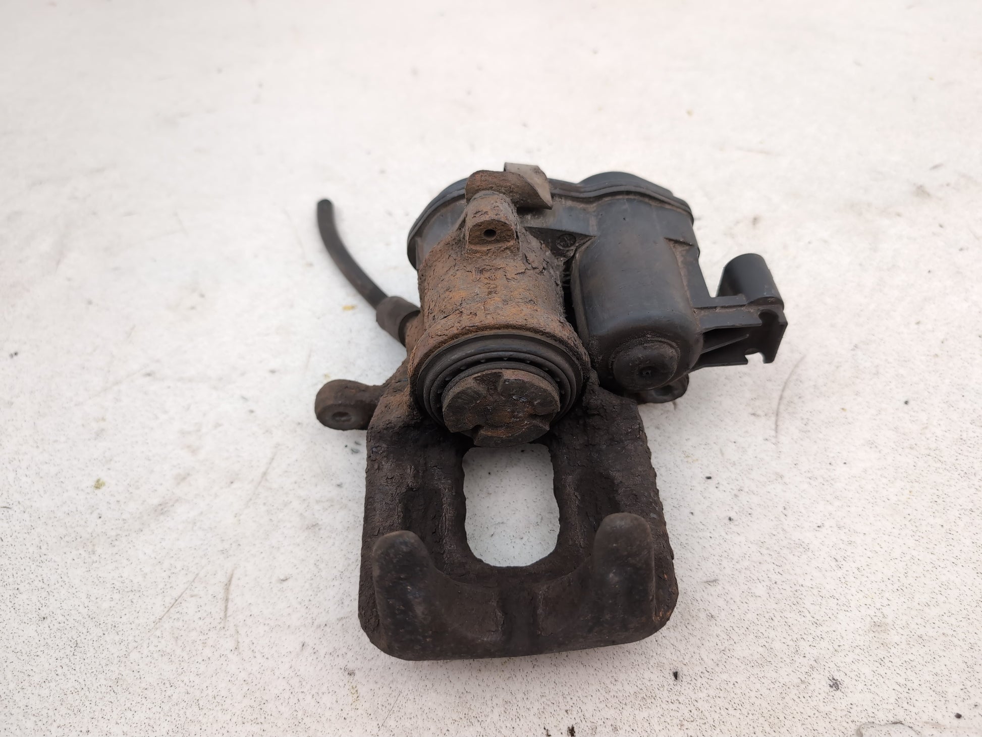 Brake Rear Caliper RH 6