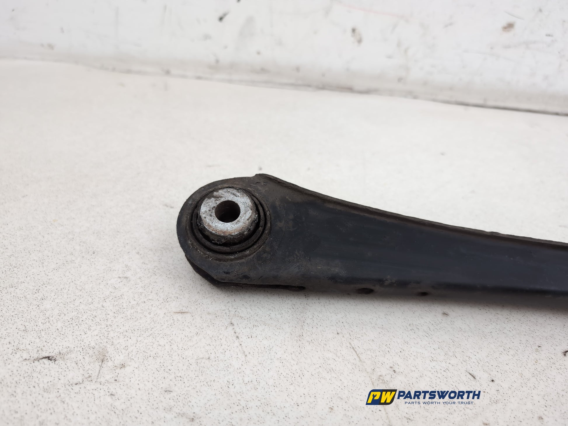 Suspension Arm Rear Wishbone LH 6