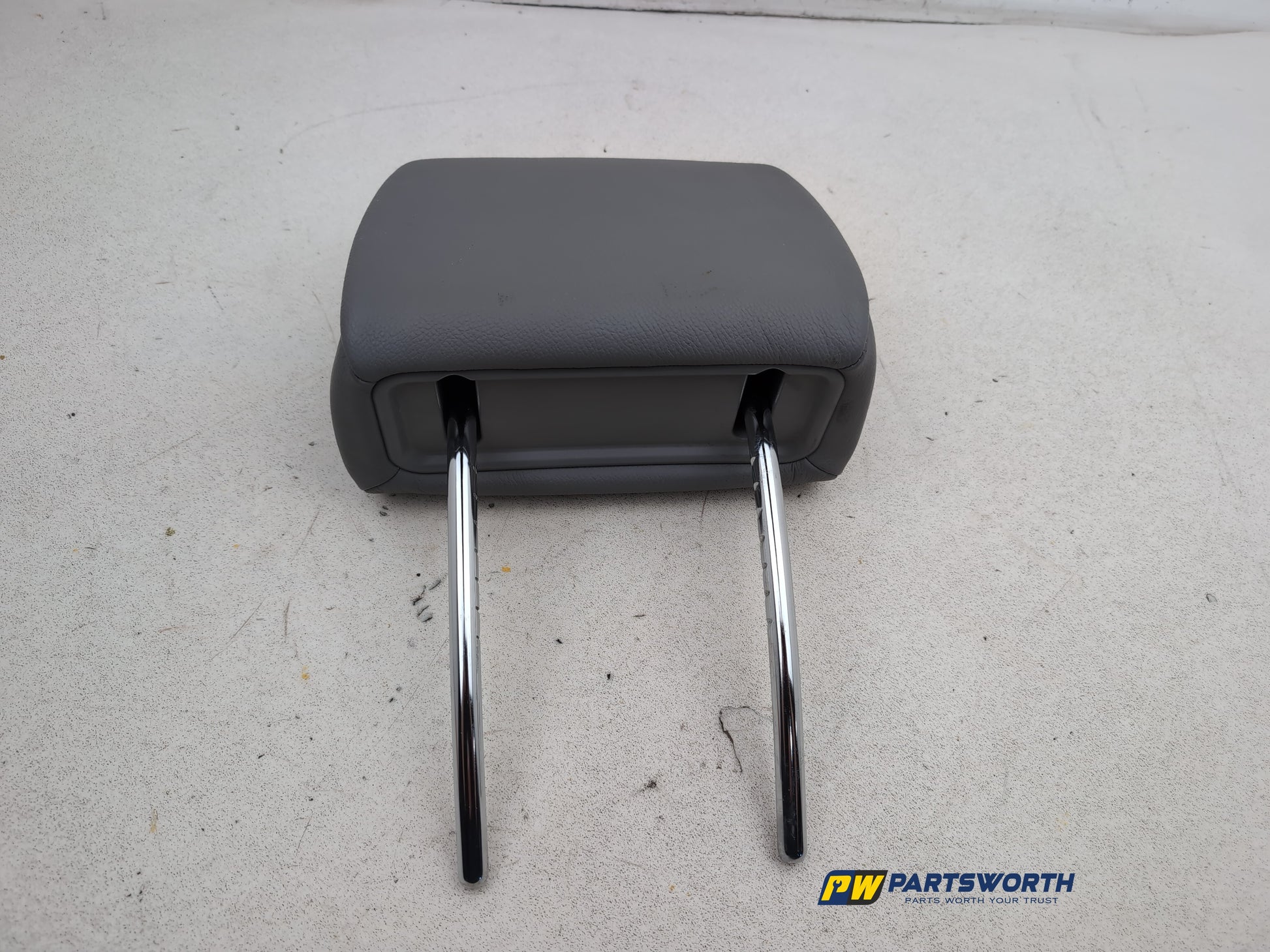 Headrest Front RH 6