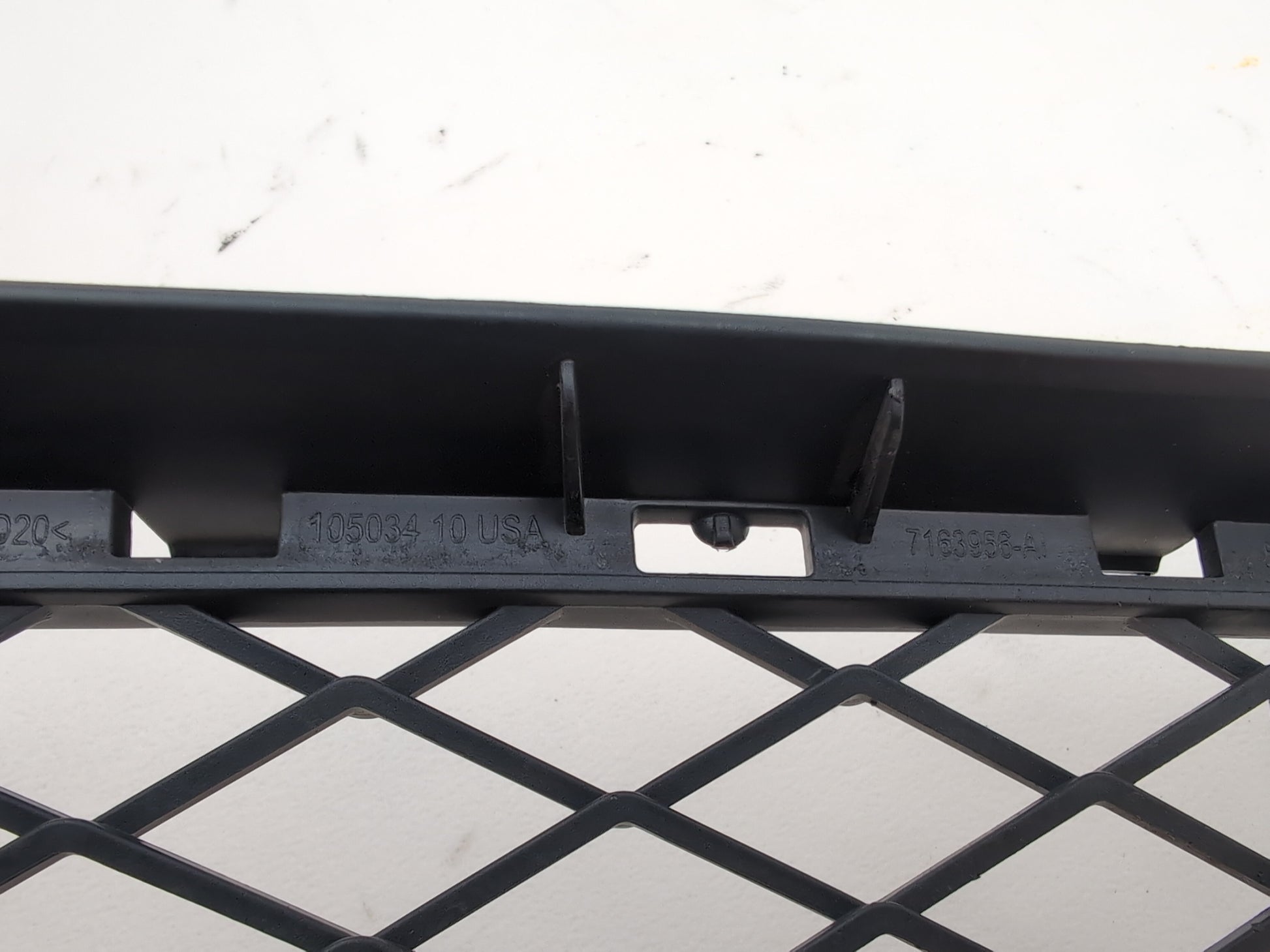 Grille Front 6