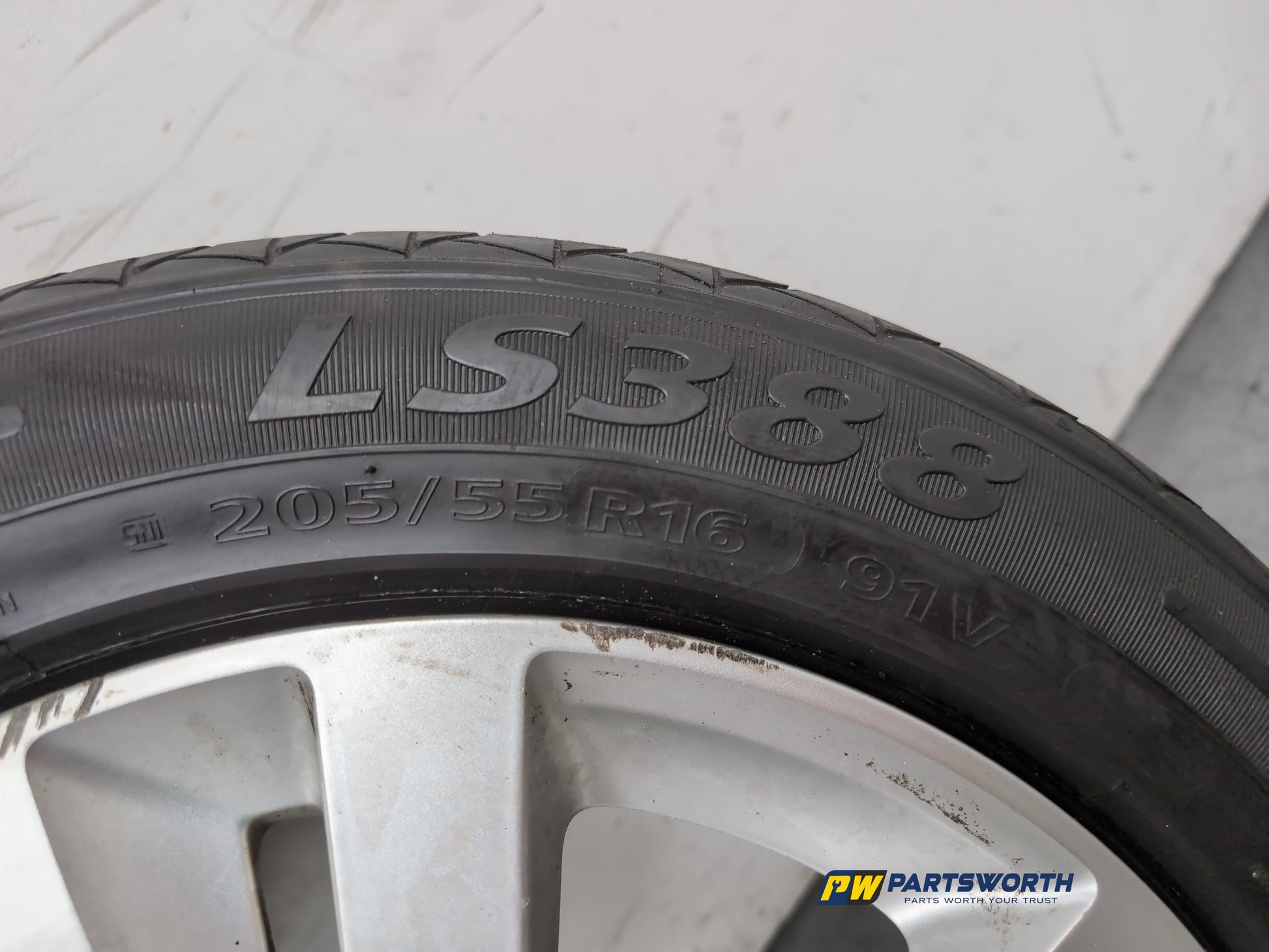 Wheel Road Alloy 6