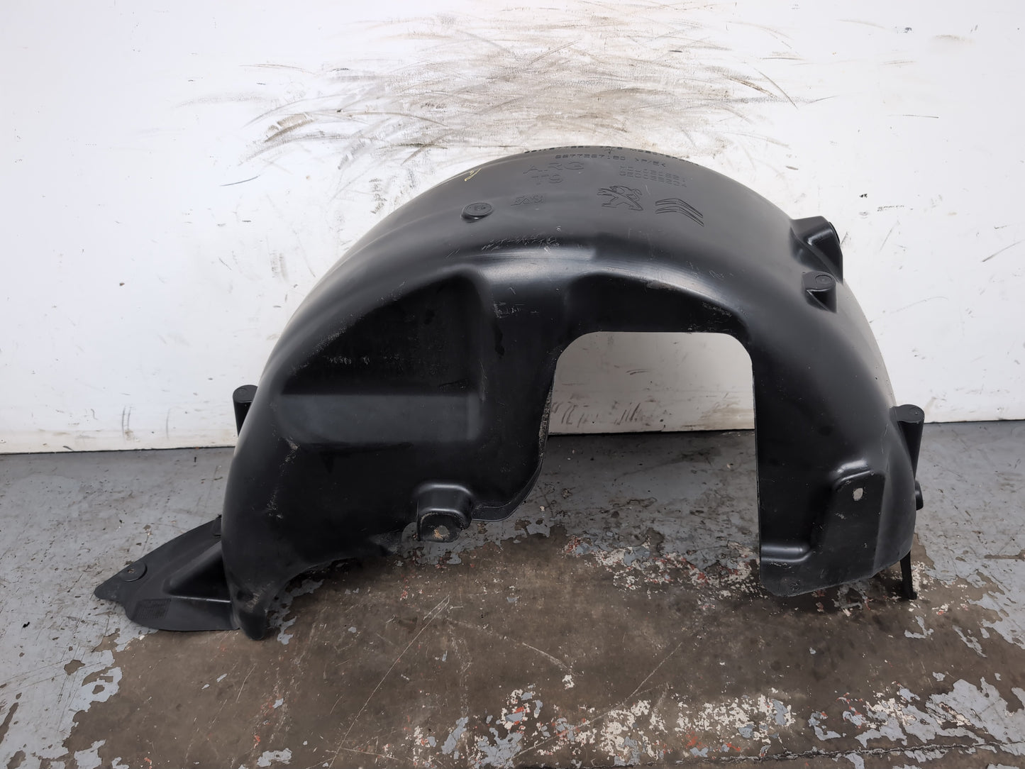 Moulding Wheel Arch Rear LH 6