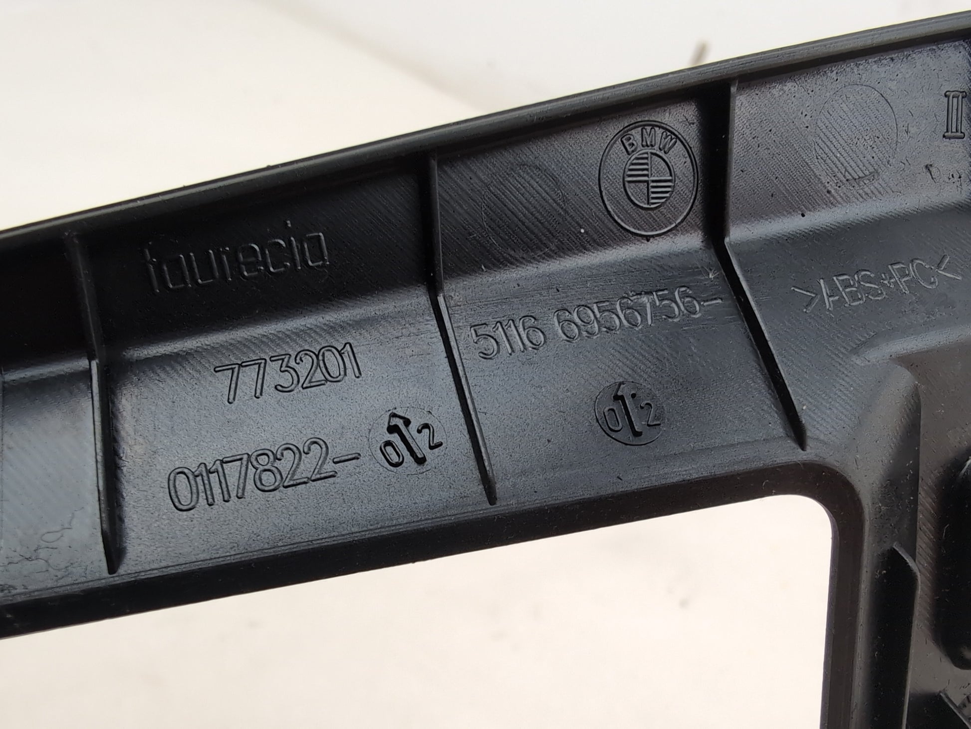 Centre Console Trim  6