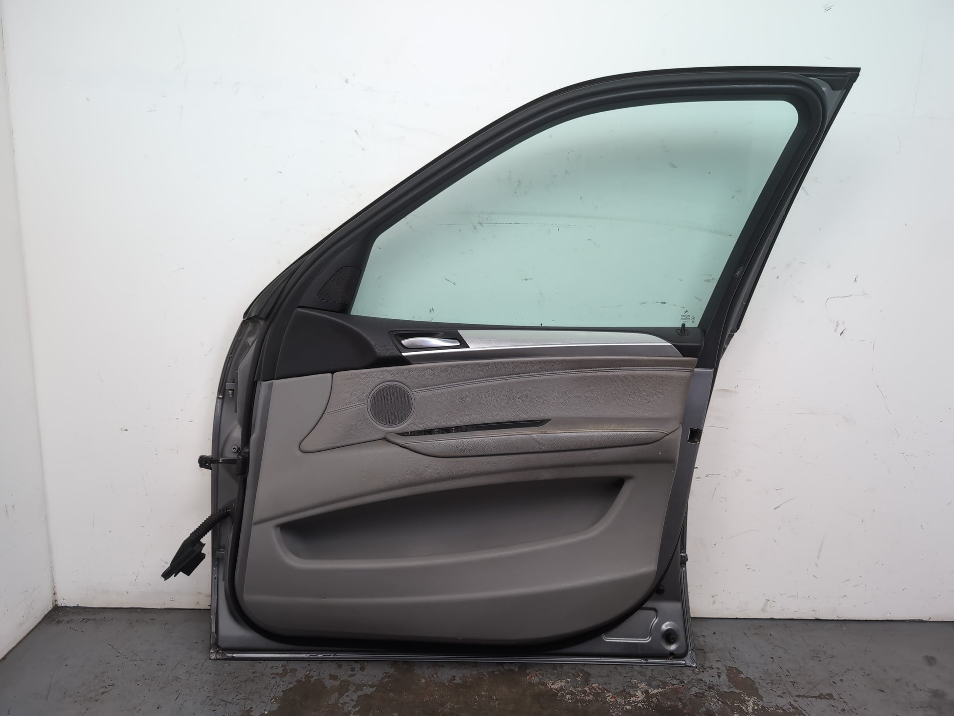 Door Front RH 6