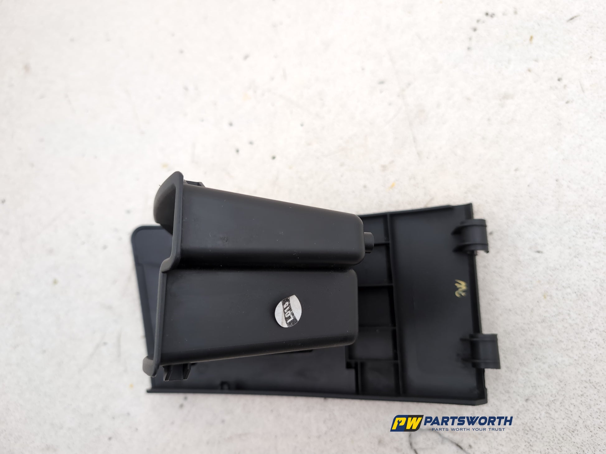 Glove Compartment Assembly 5