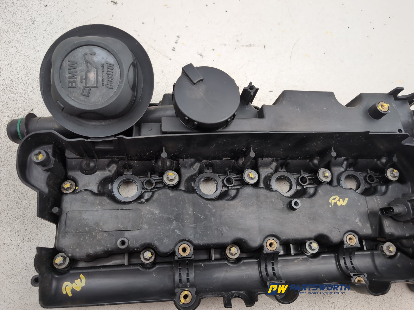 Camshaft Cover  6