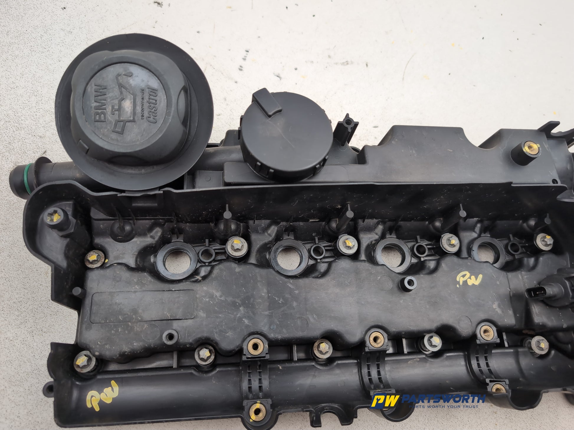 Camshaft Cover  6