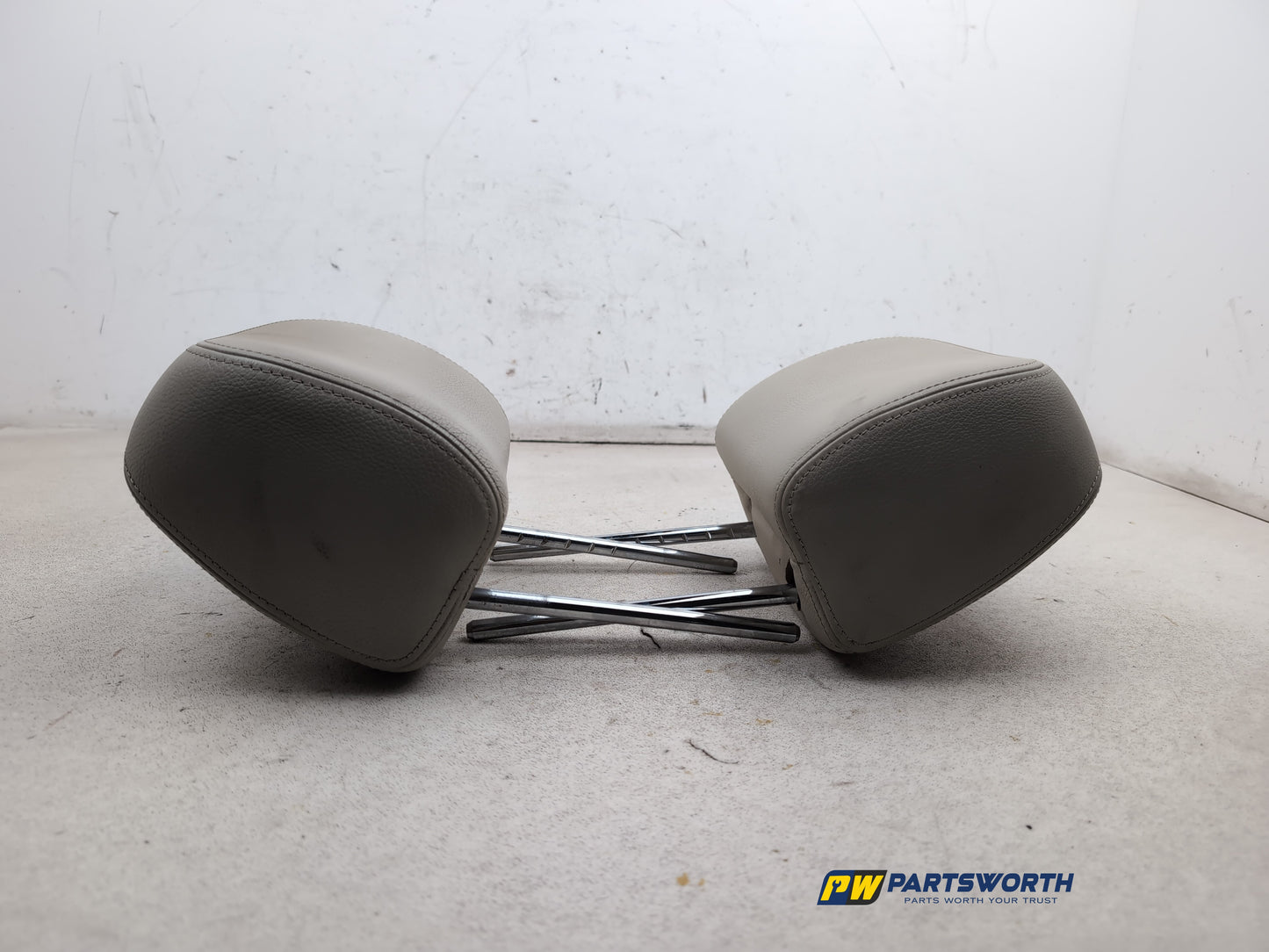 Headrest Front Pair 6