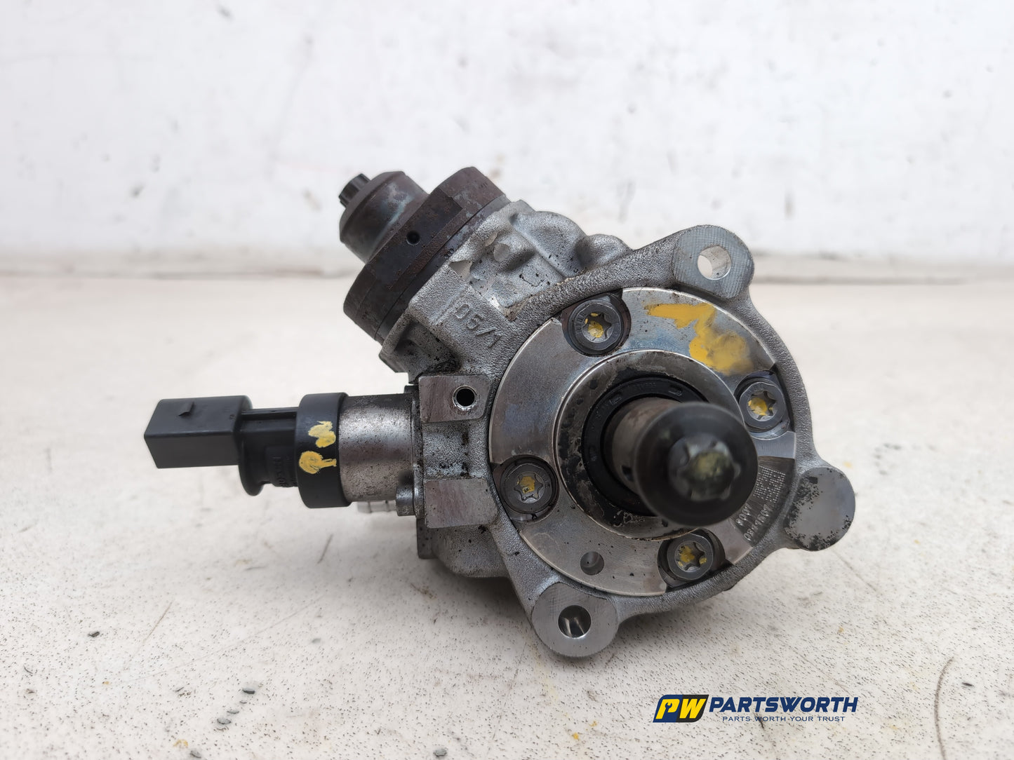 High pressure fuel pump 6