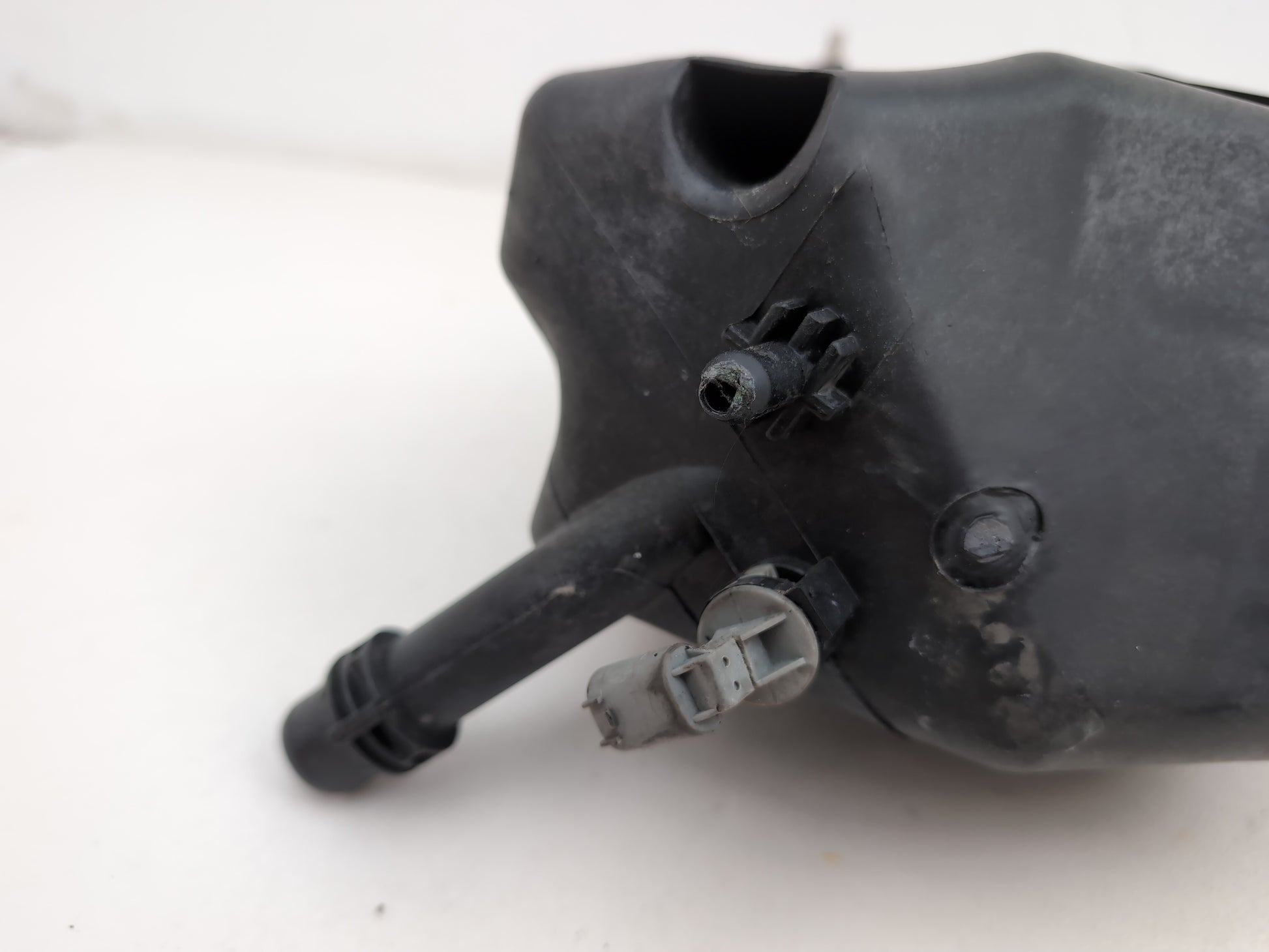 Radiator Expansion Tank 6
