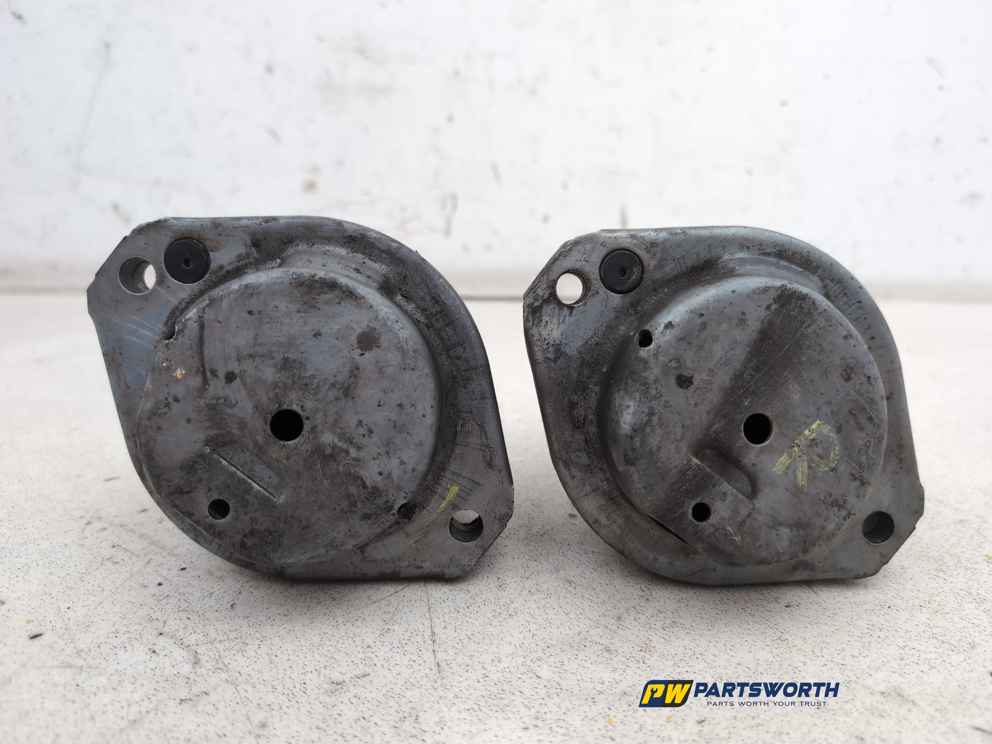 Set Of Engine Mounts LH + RH 6