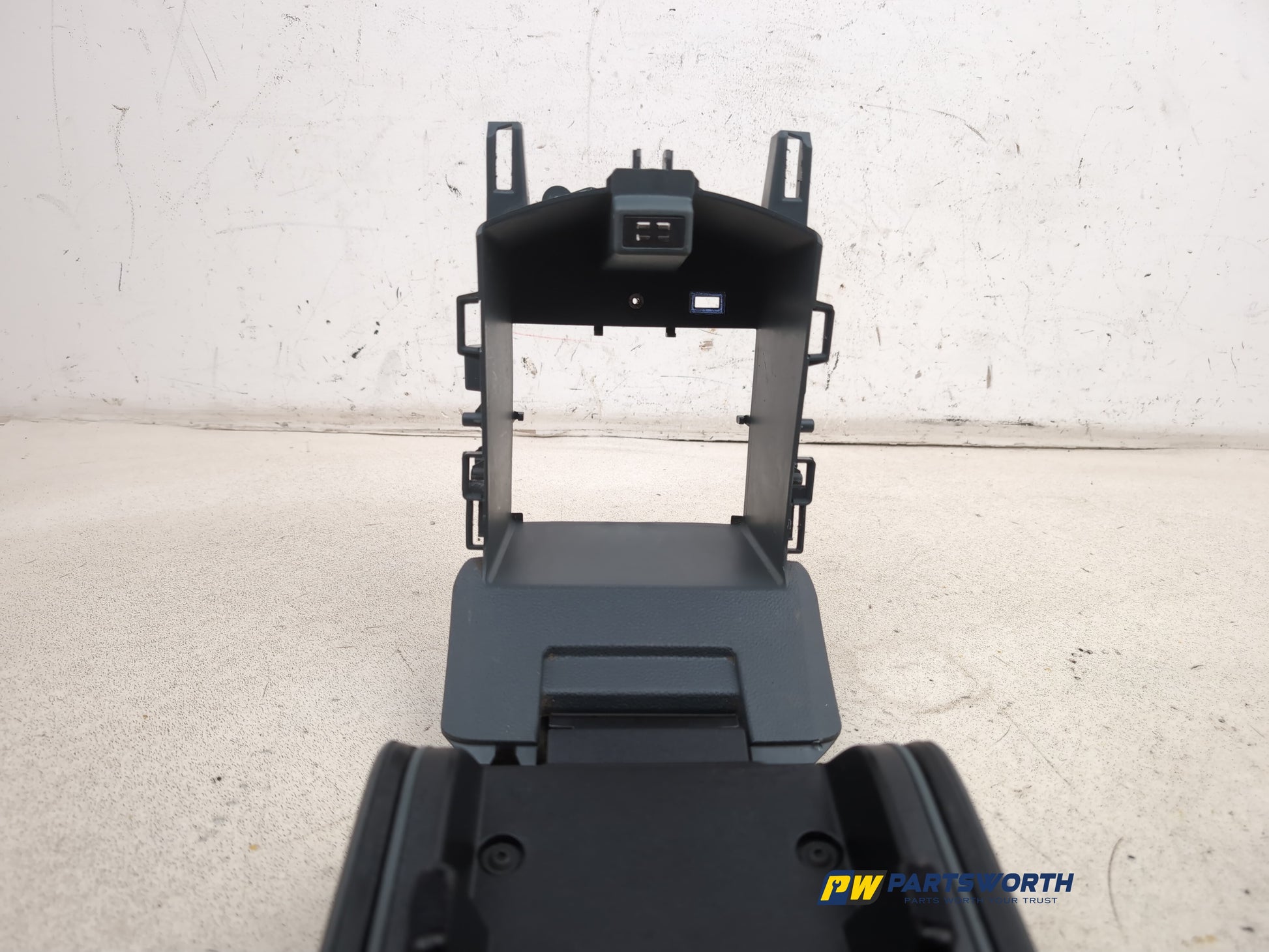Centre Console Armrest 6